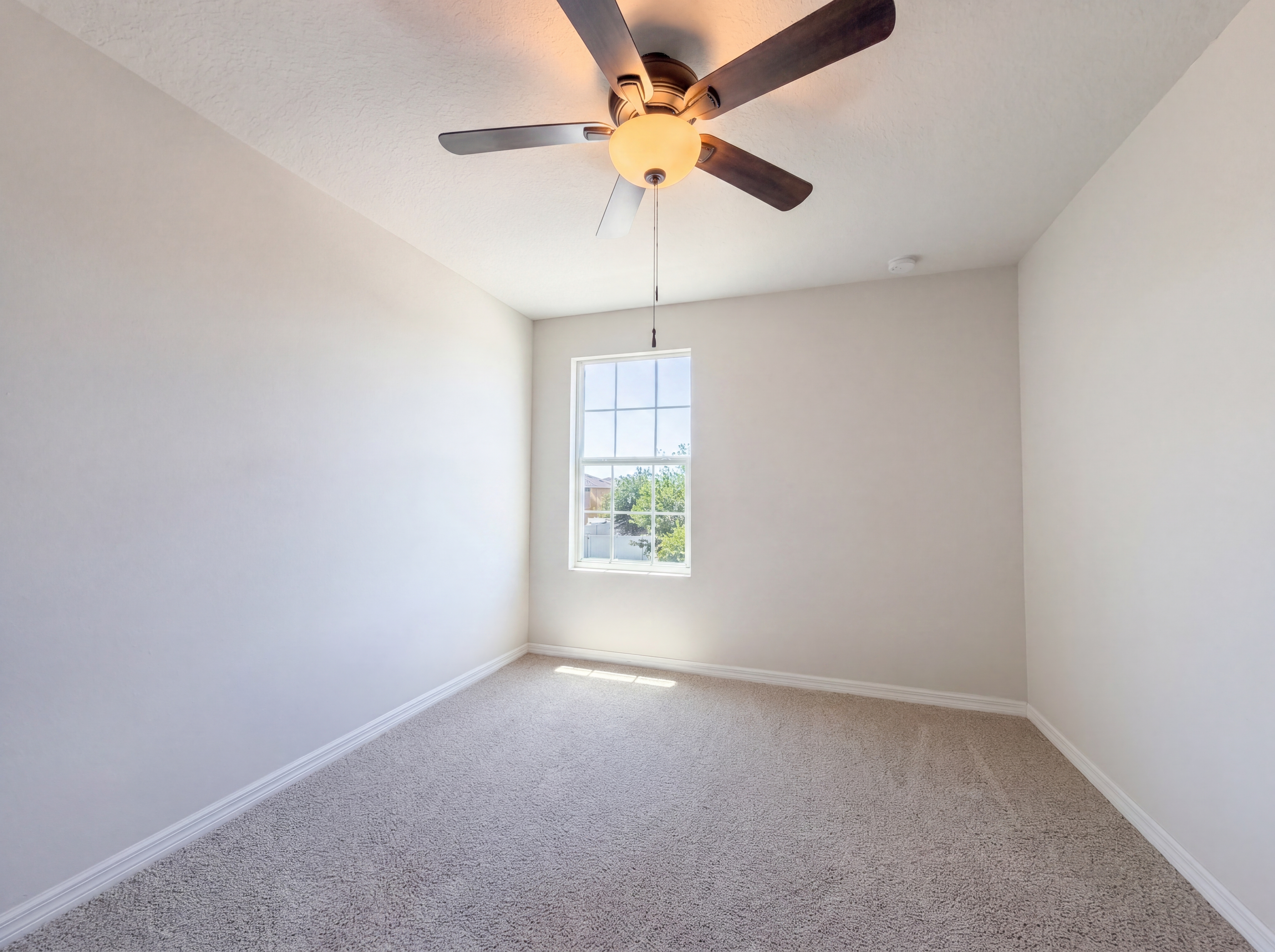 Photo 21 of 32 of 14405 Scottburgh Glen Dr, Wimauma, FL
