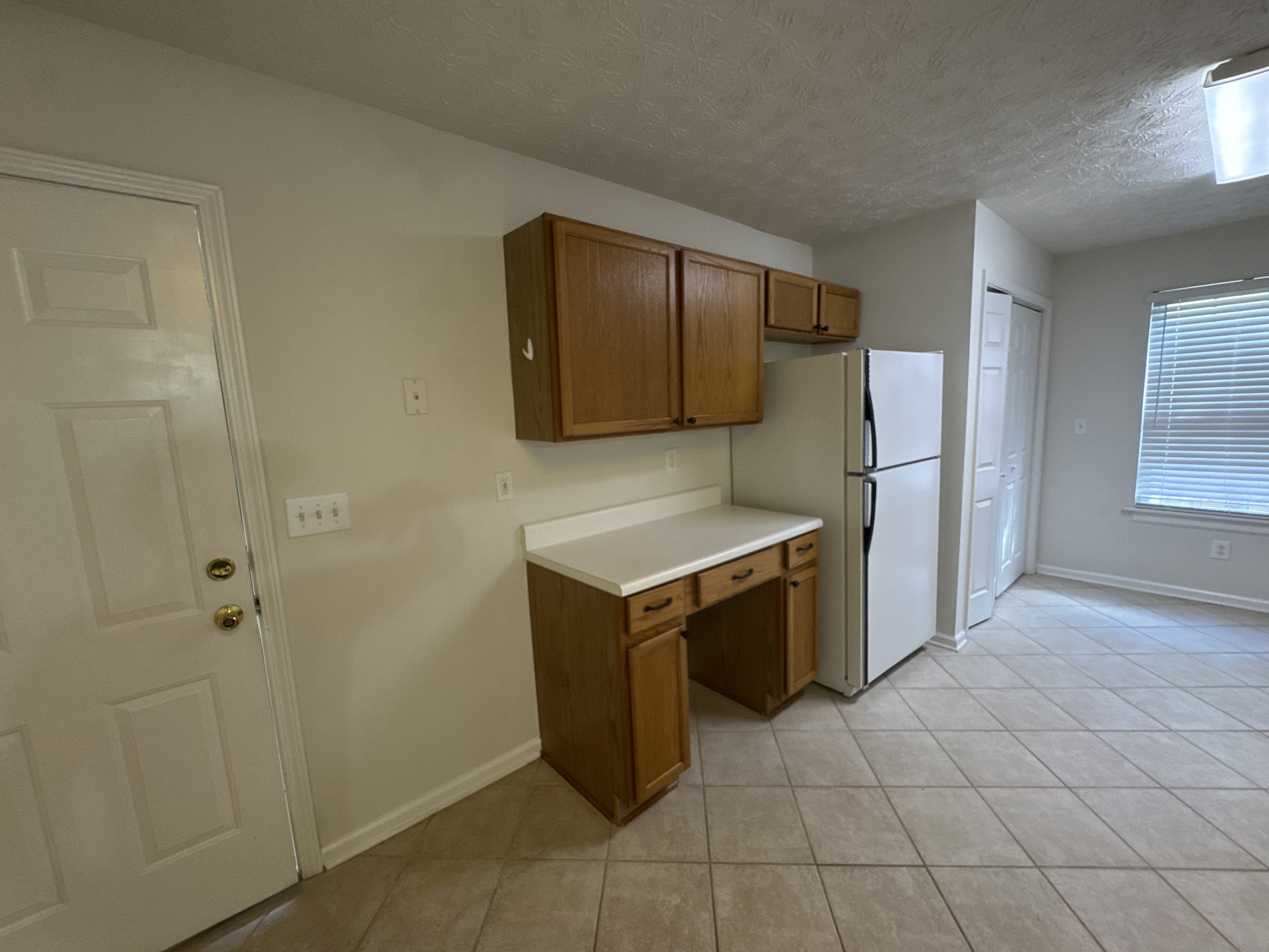Photo 7 of 60 of 2492 Halcyon Way, Lawrenceville, GA