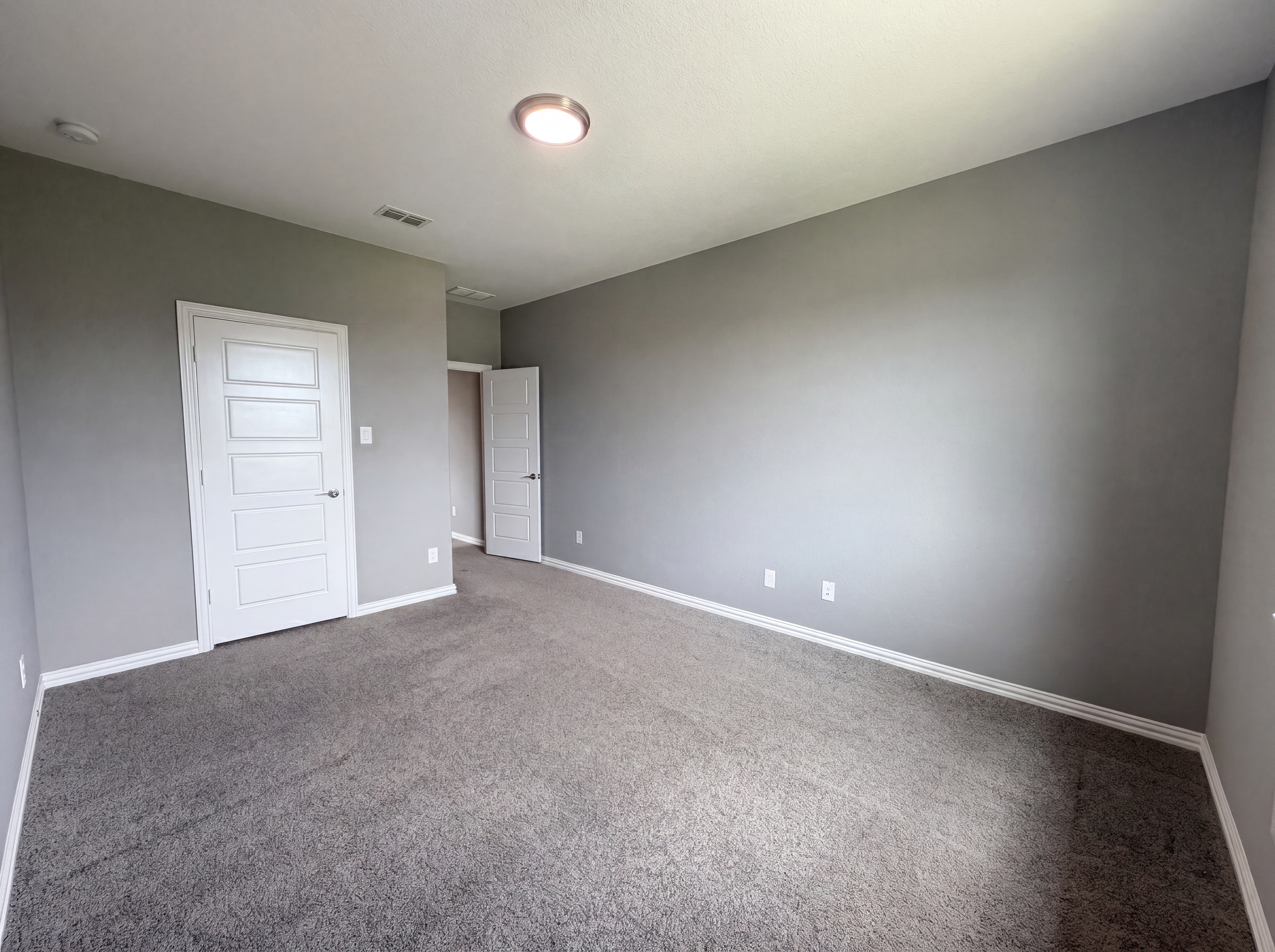 Photo 20 of 42 of 7221 Durand Dr, Irving, TX