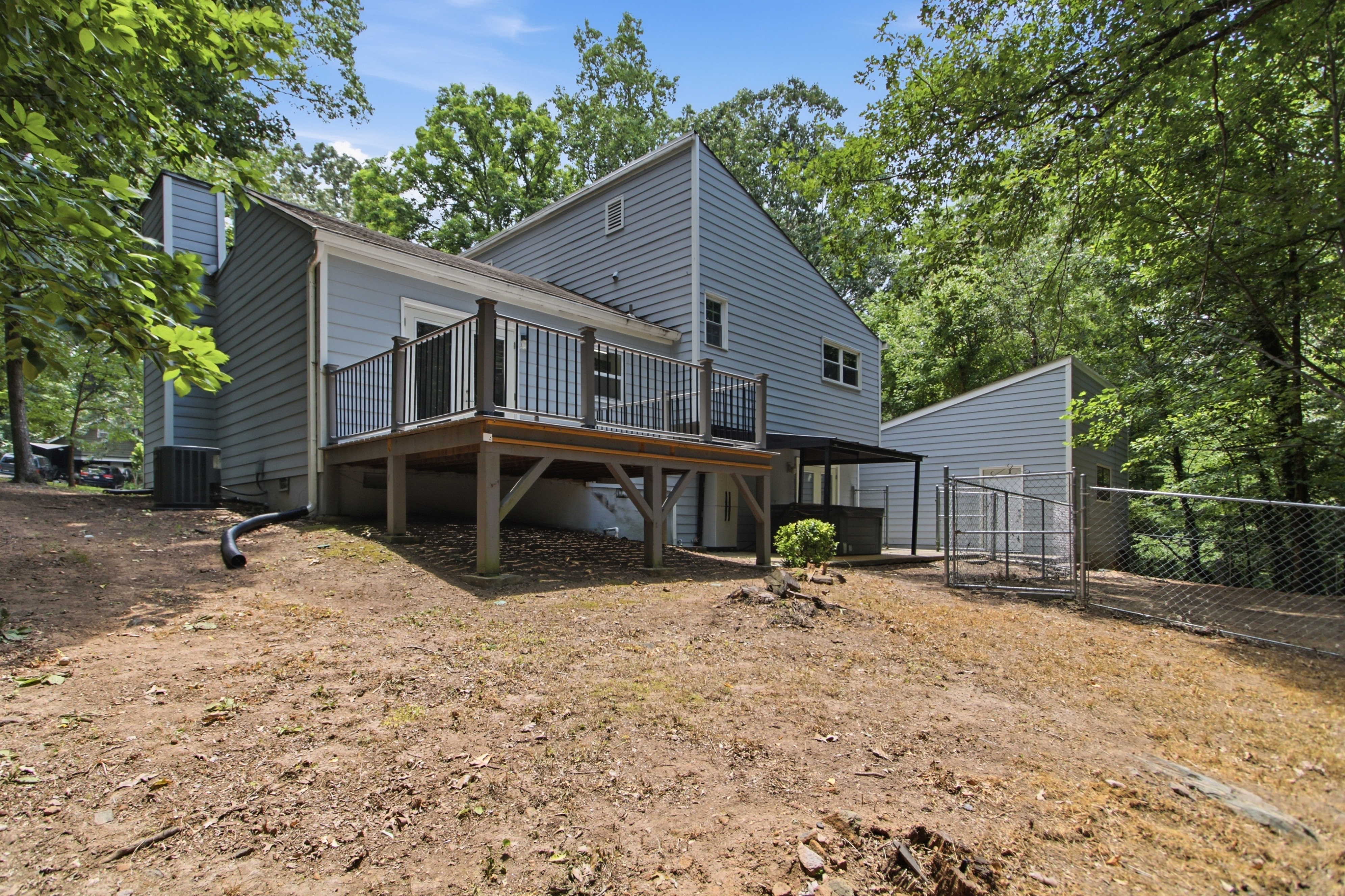 Photo 28 of 33 of 1035 Lakewood Dr, Marietta, GA