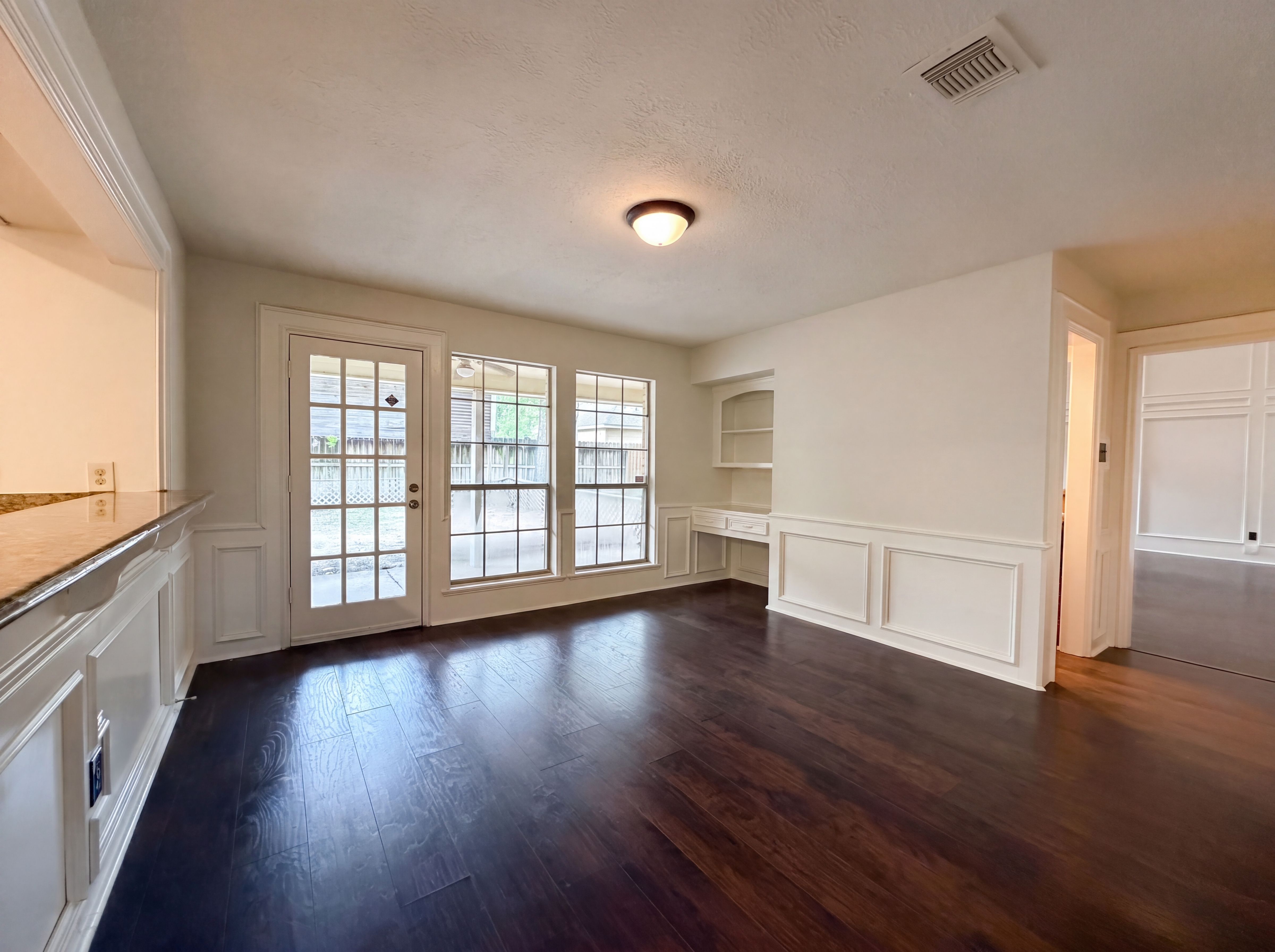 Photo 8 of 27 of 6902 Fawncliff Dr, Houston, TX