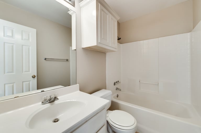 Photo 25 of 30 - 402 Roan Ln, Red Oak, TX 75154