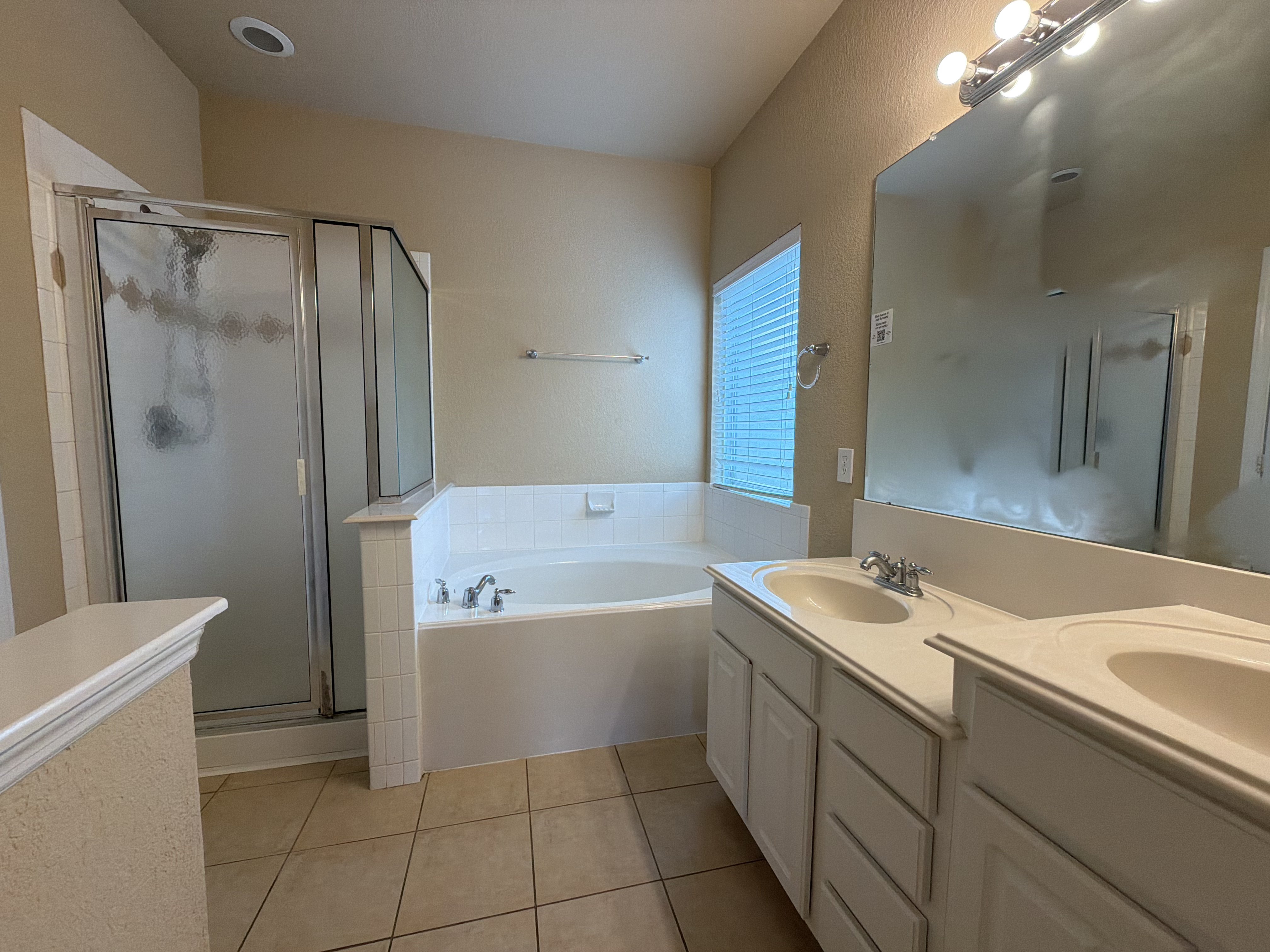Photo 11 of 29 of 7002 Crockett Ridge Dr, Richmond, TX