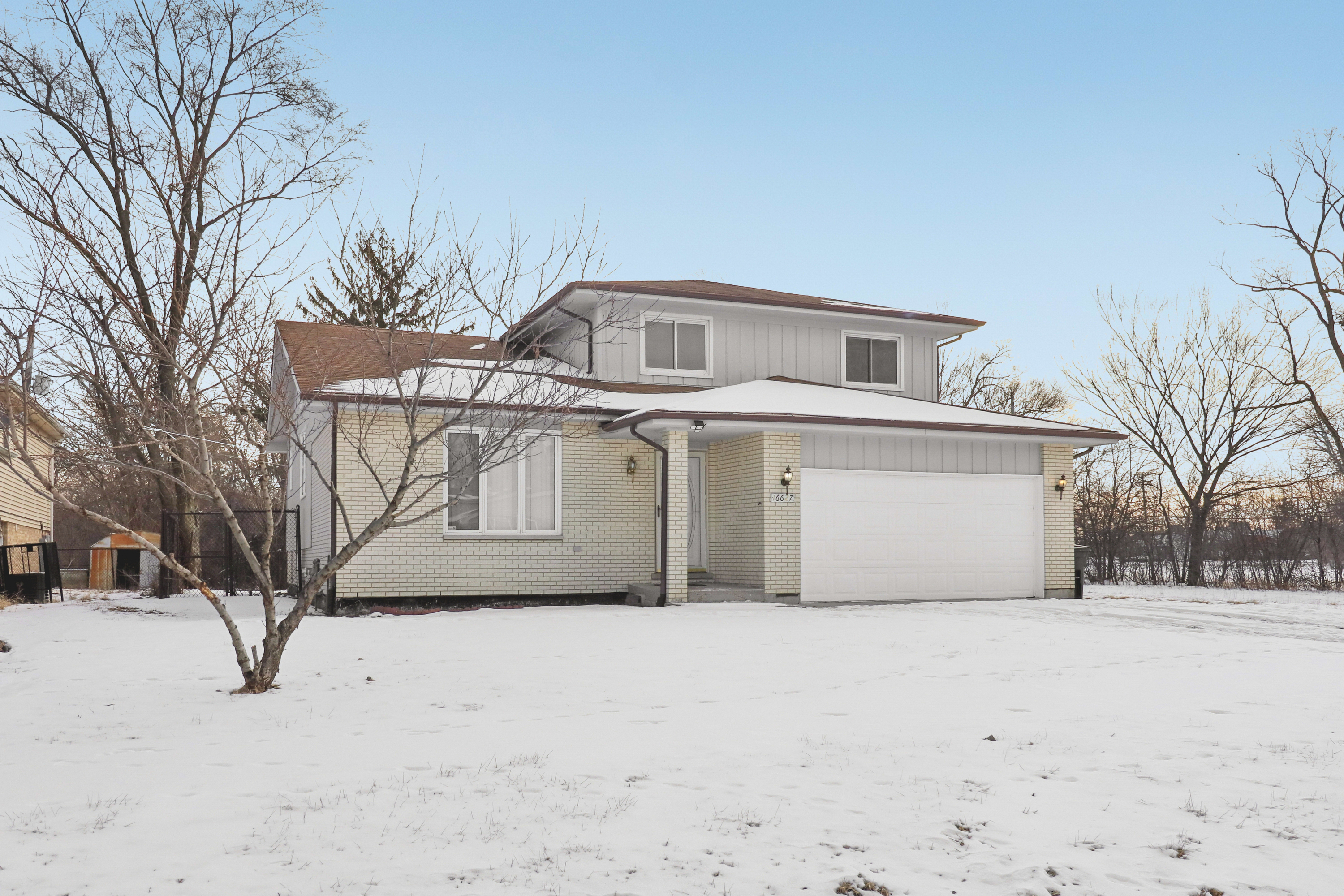 Photo 7 of 37 of 16627 Carse Ave, Harvey, IL