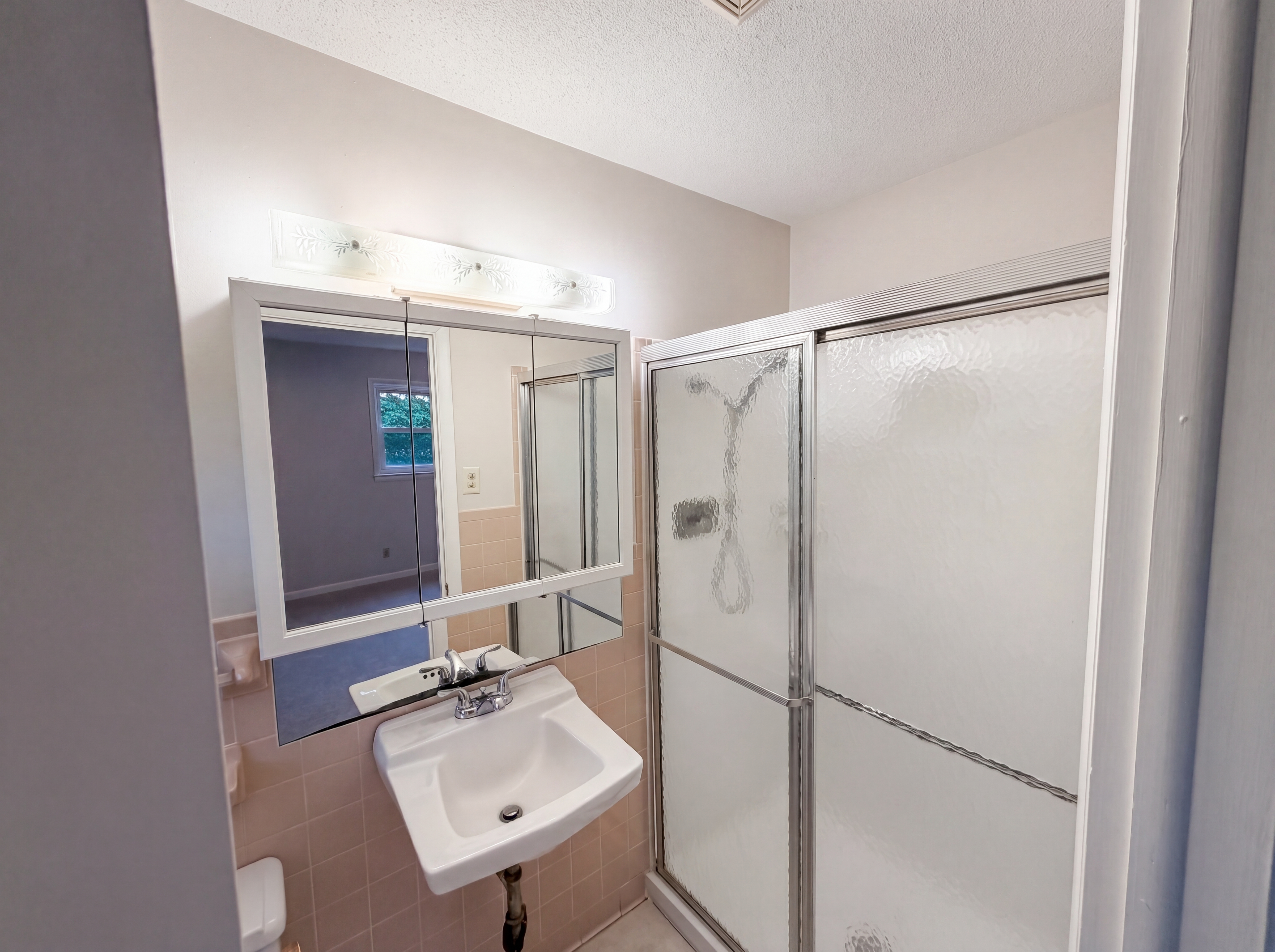 Photo 13 of 19 of 128 Greenview Dr, Kannapolis, NC