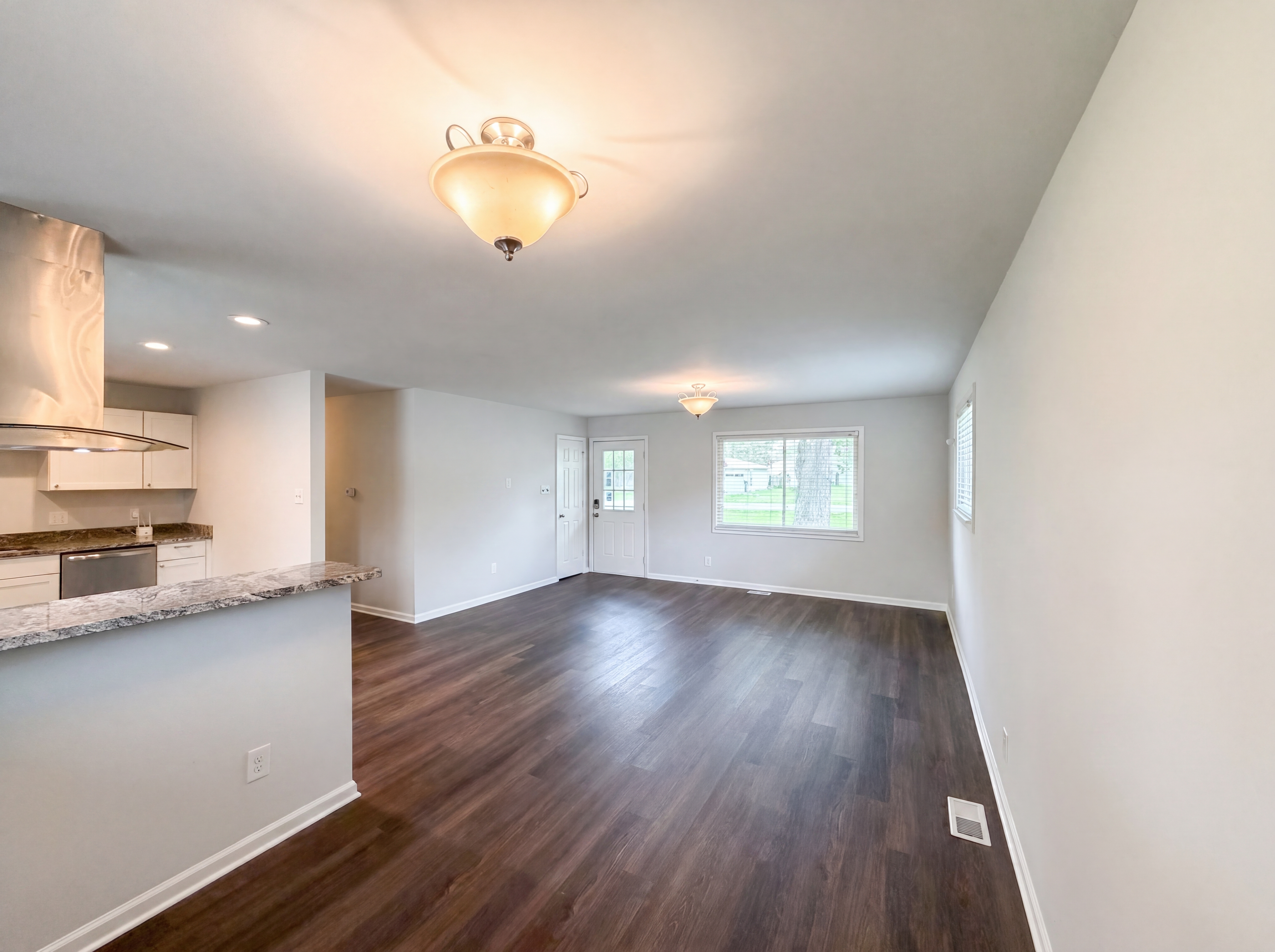 Photo 3 of 16 of 4663 W Runyon Lake Dr, Greenwood, IN