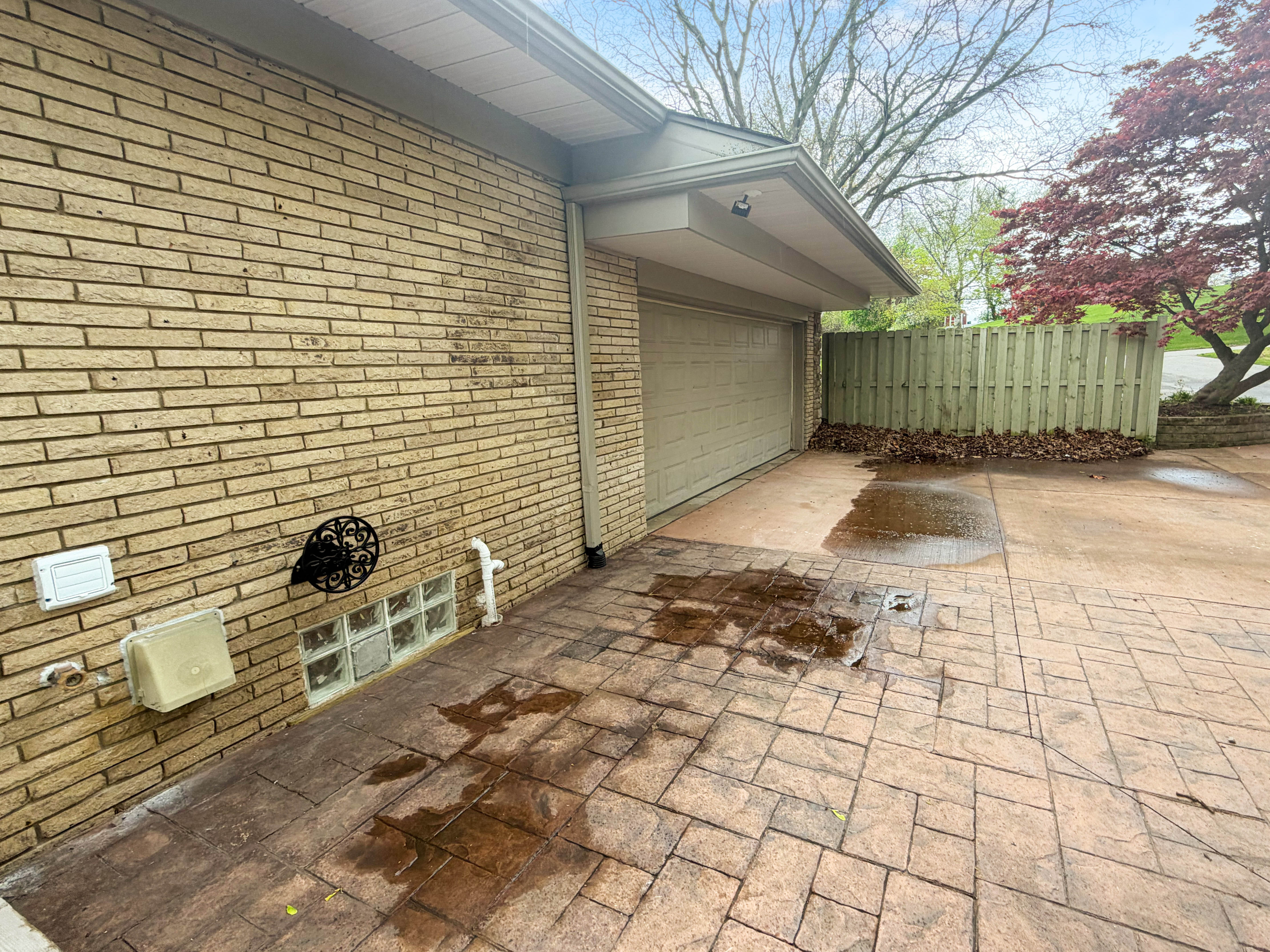 Photo 36 of 38 of 35854 Castlemeadow Dr, Farmington Hills, MI
