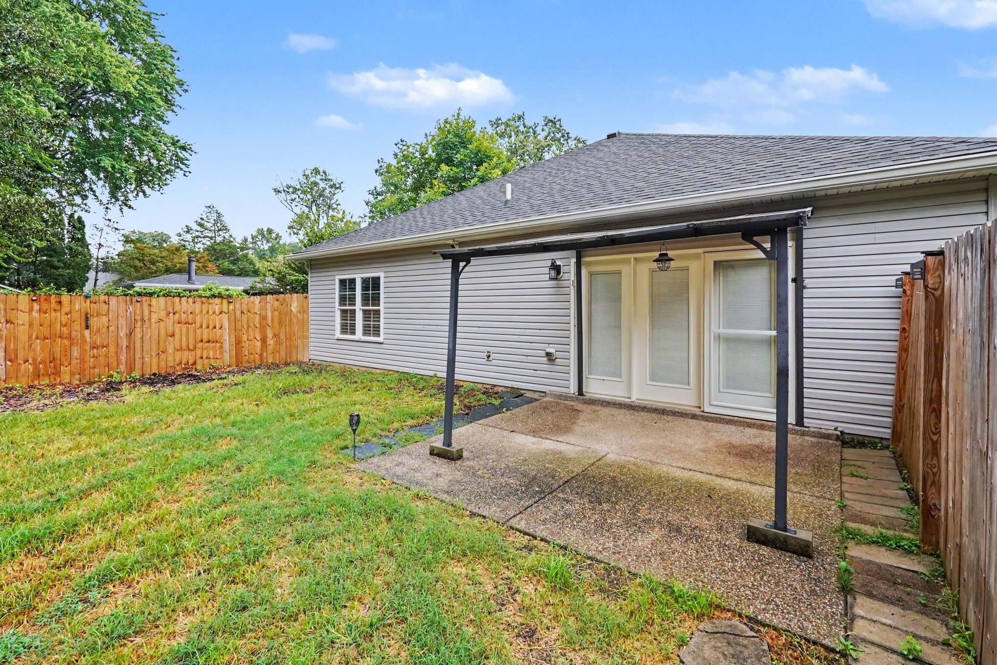 Photo 14 of 16 of 623 Washburn Ave, Louisville, KY