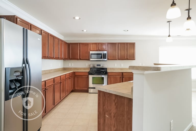 Photo 14 of 25 - 3100 Cynthiana Ct, Raleigh, NC 27610