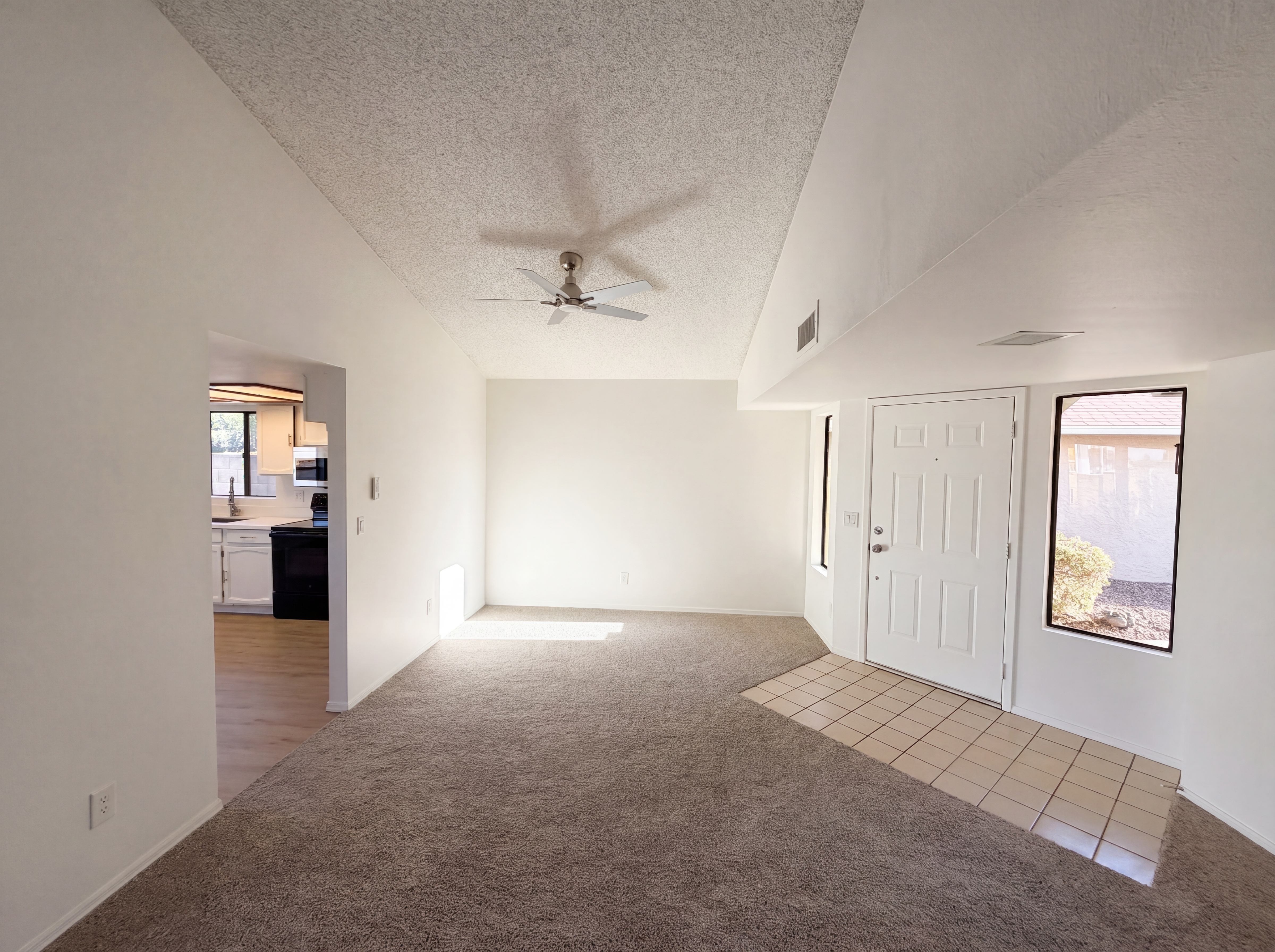 Photo 8 of 22 of 11820 N 66th Dr, Glendale, AZ