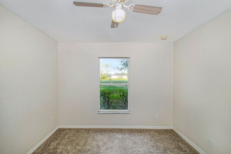 Photo 8 of 18 - 36641 Oconee Ave, Eustis, FL 32736