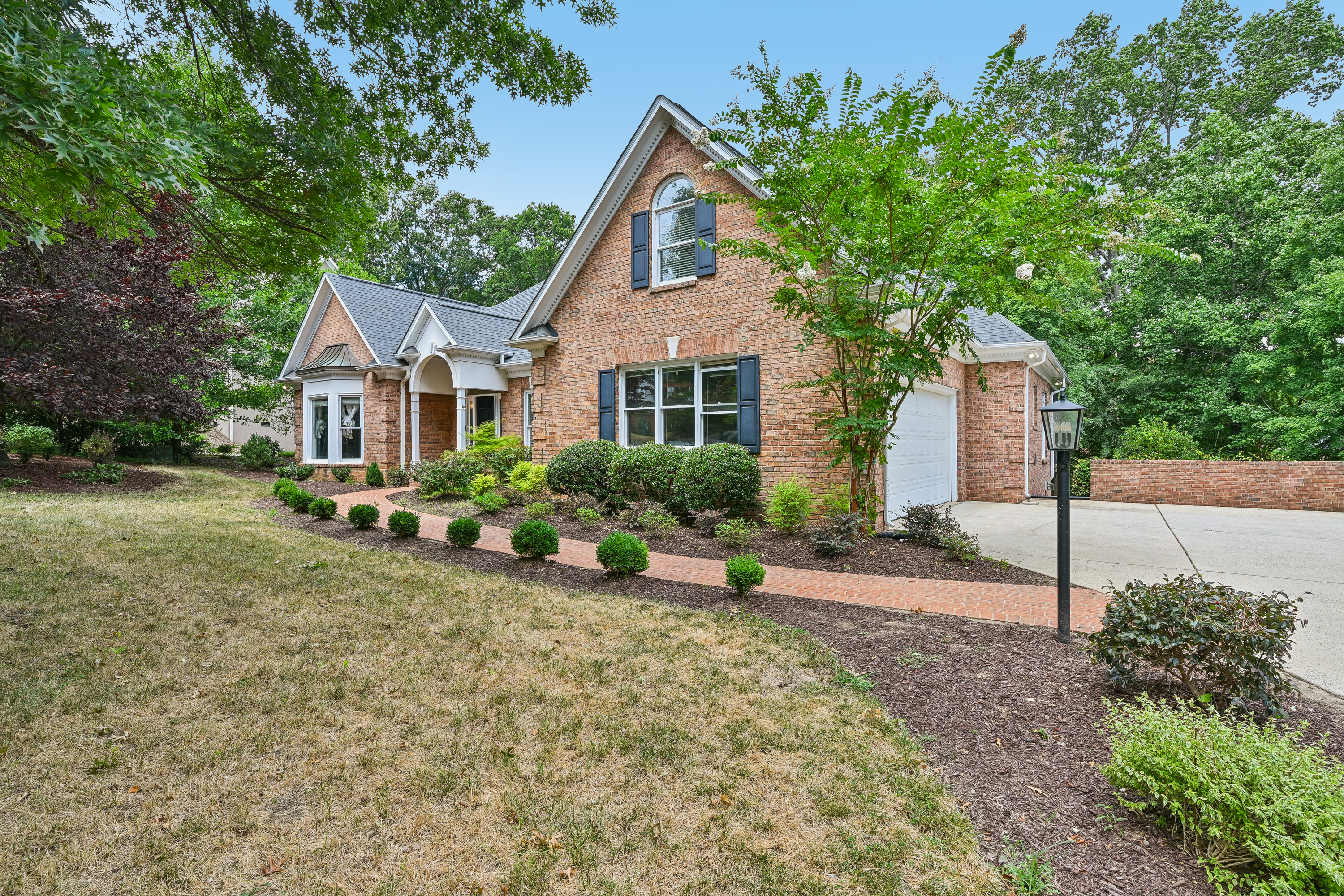 Photo 9 of 53 of 5609 Camilla Dr, Charlotte, NC