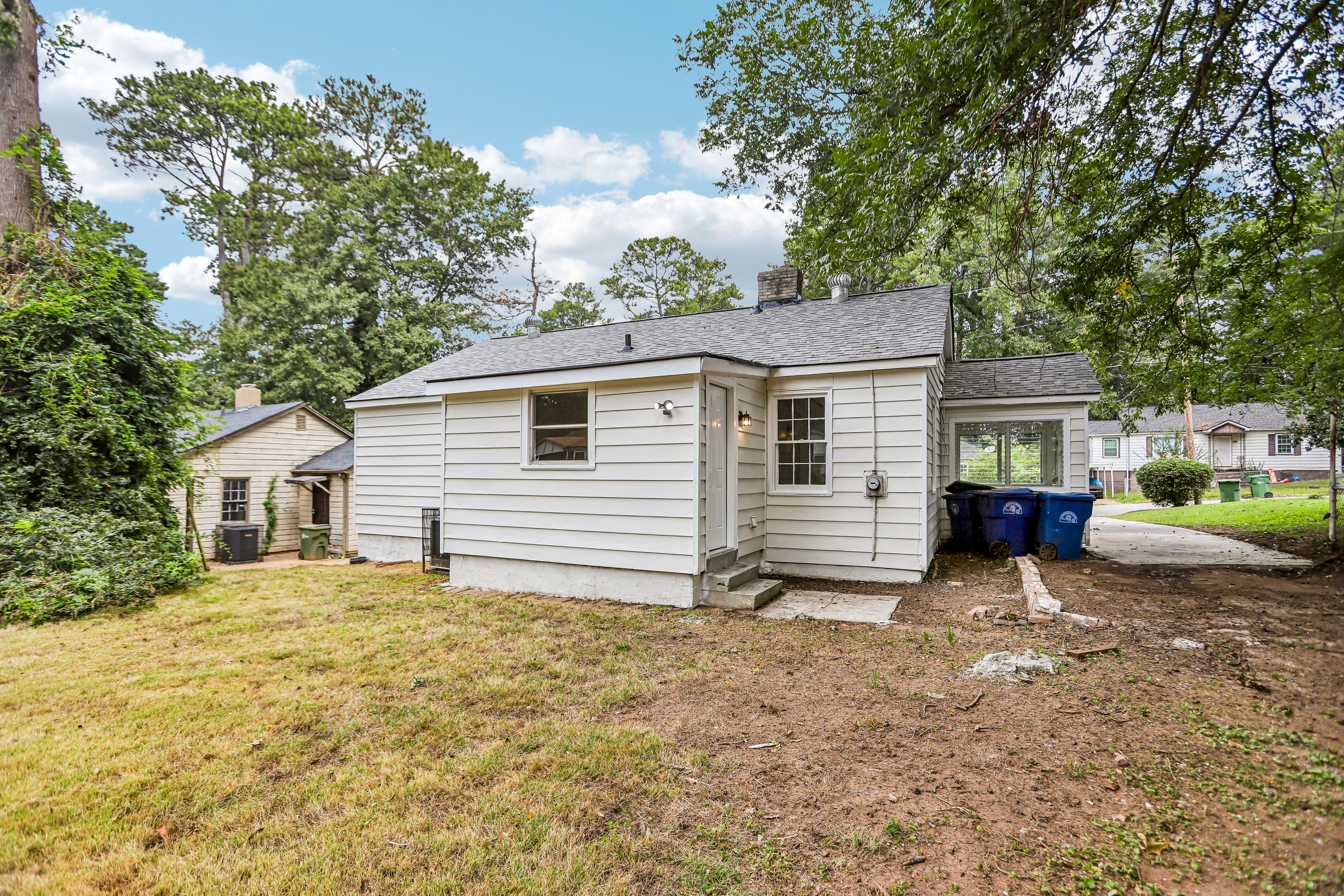 Photo 50 of 53 of 1330 Lynford Dr SW, Atlanta, GA