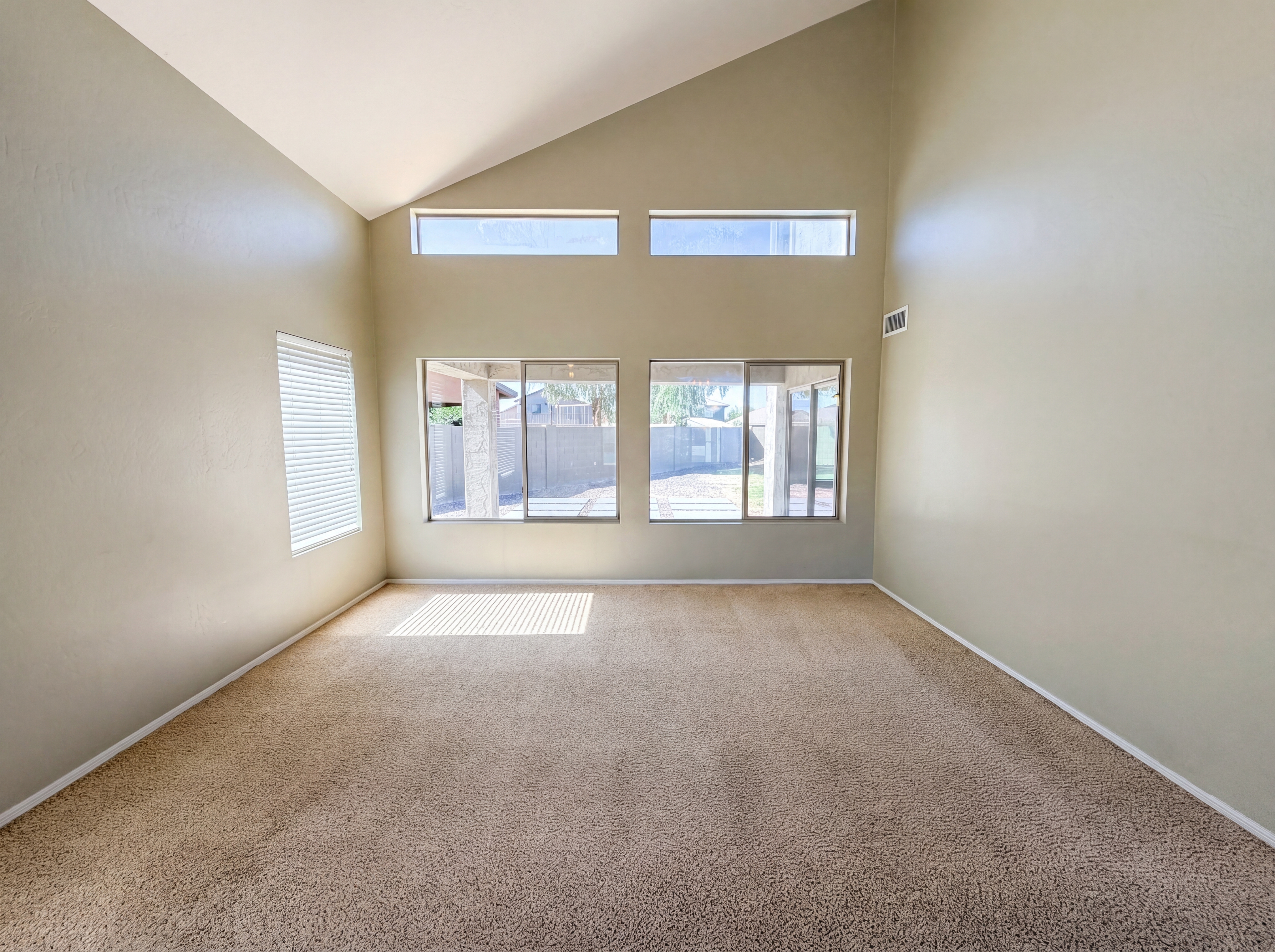 Photo 7 of 33 of 11397 W Lincoln St, Avondale, AZ