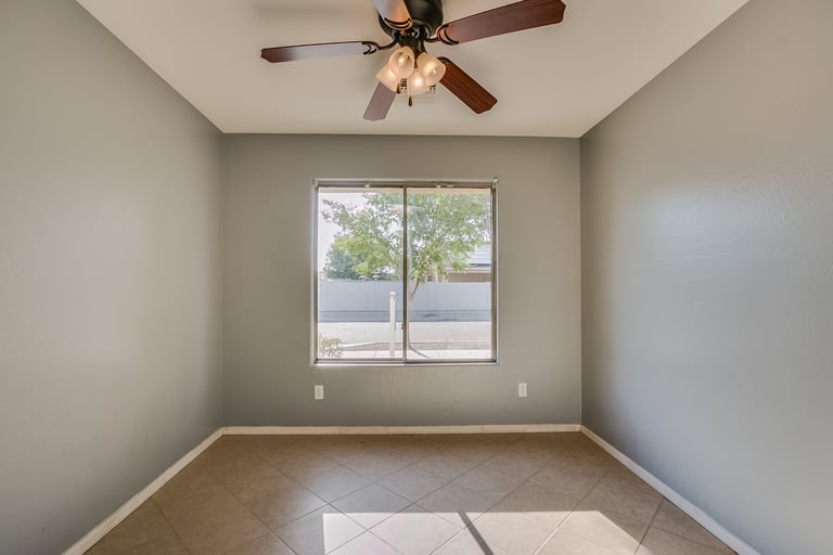 Photo 9 of 25 - 7010 S 24th Ln, Phoenix, AZ 85041