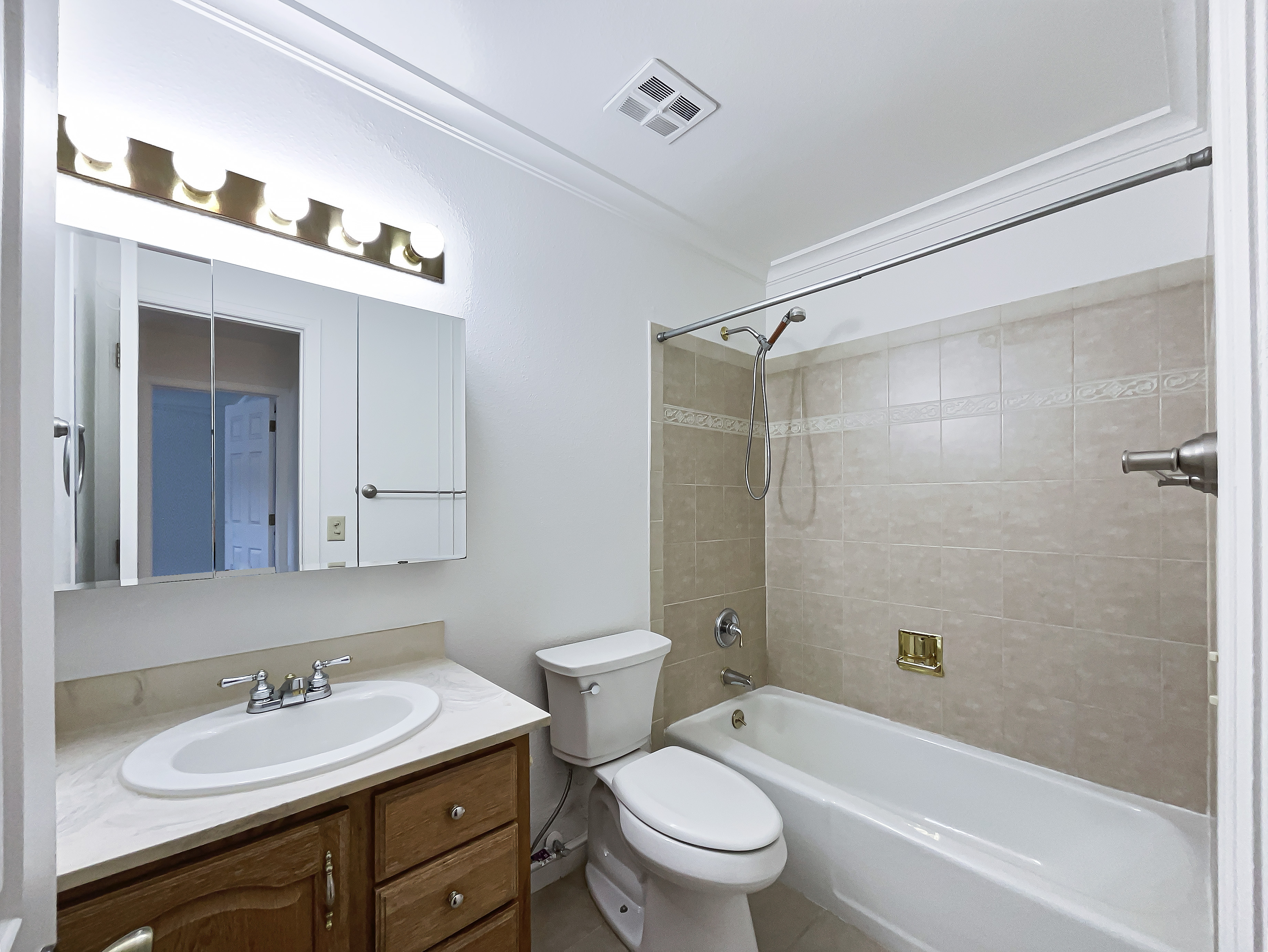 Photo 18 of 20 of 630 S Youngfield Ct, Lakewood, CO