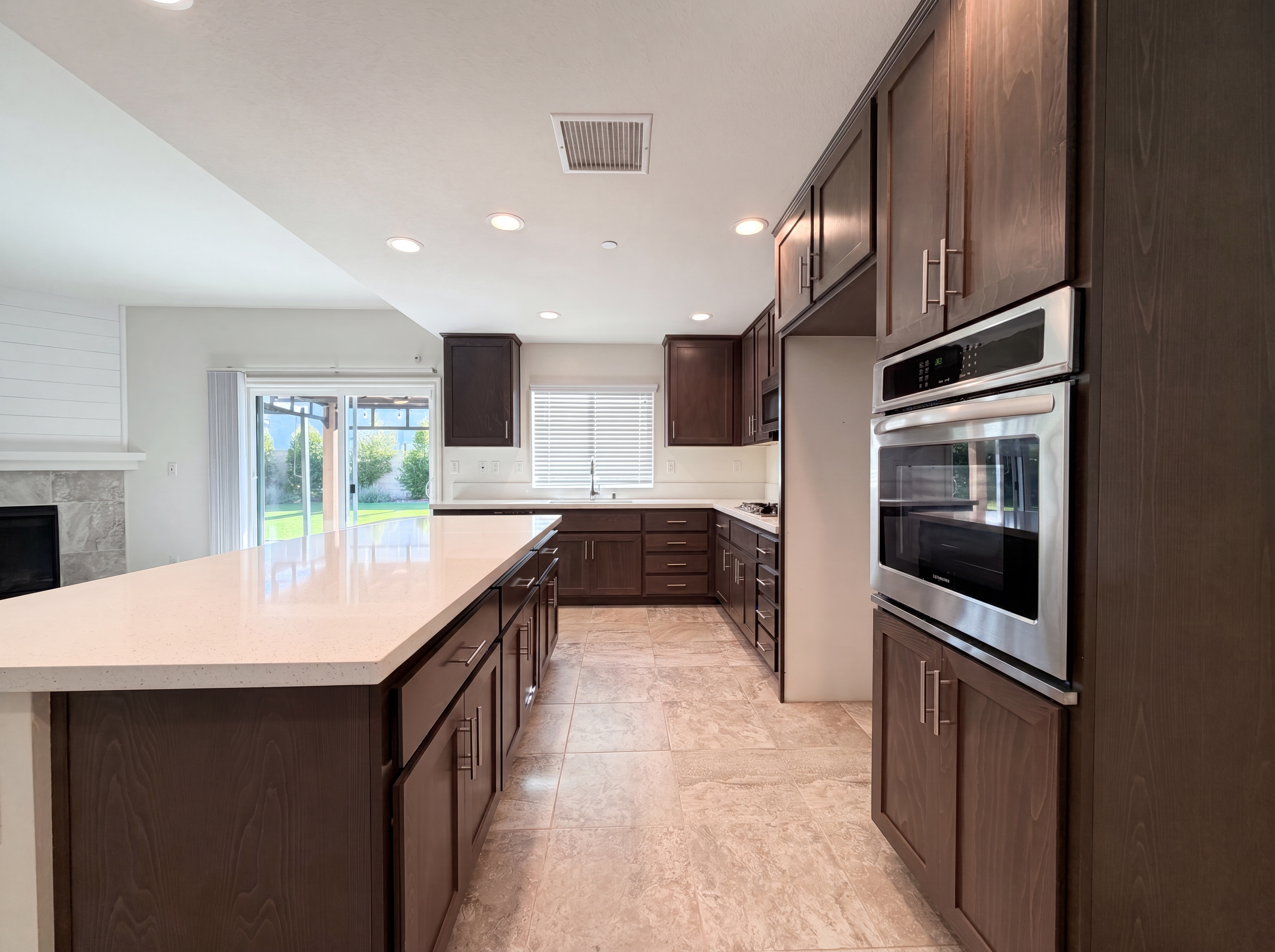 Photo 2 of 26 of 43831 Madison Ct, Lancaster, CA