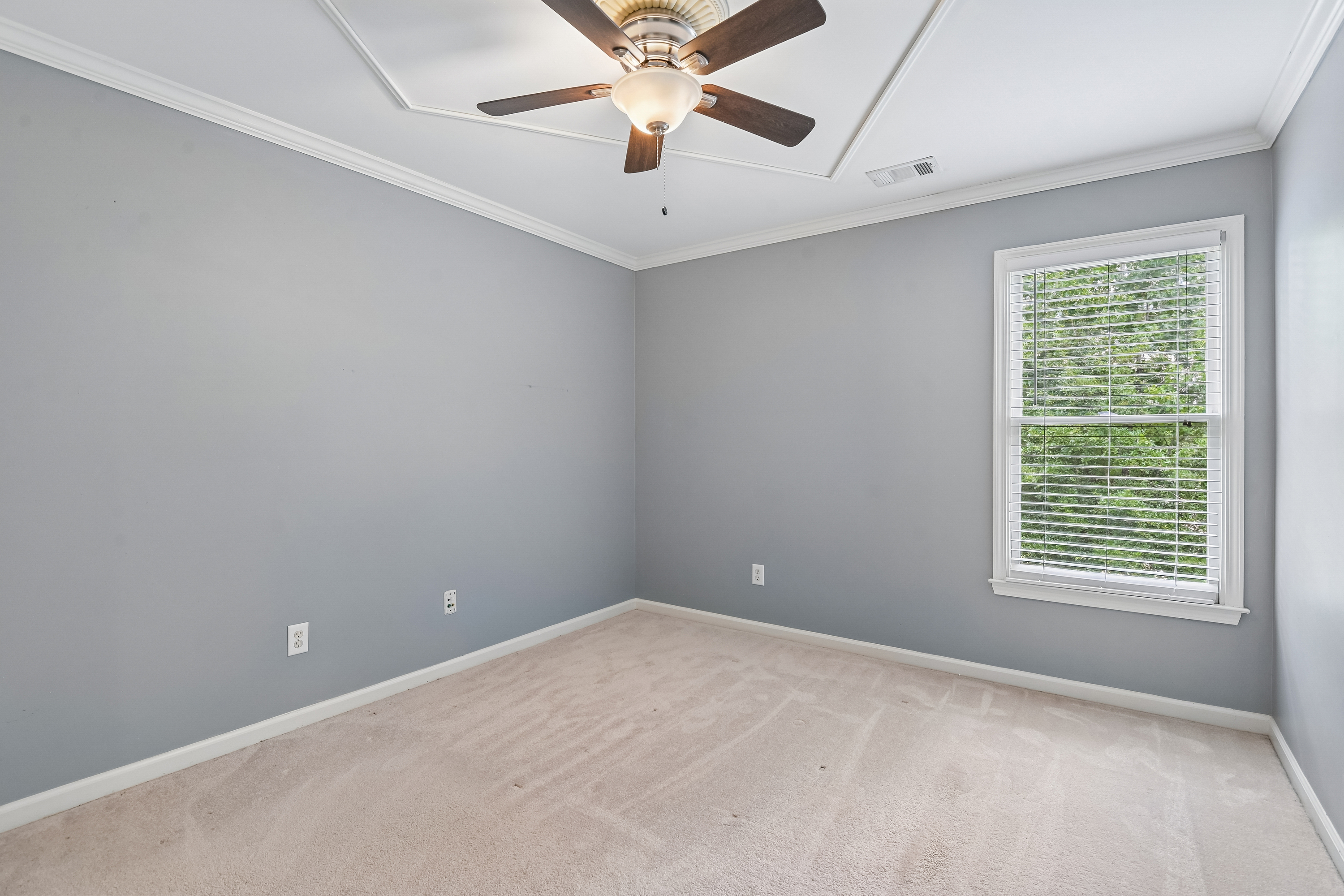 Photo 30 of 63 of 905 Yosemite Dr, Suwanee, GA