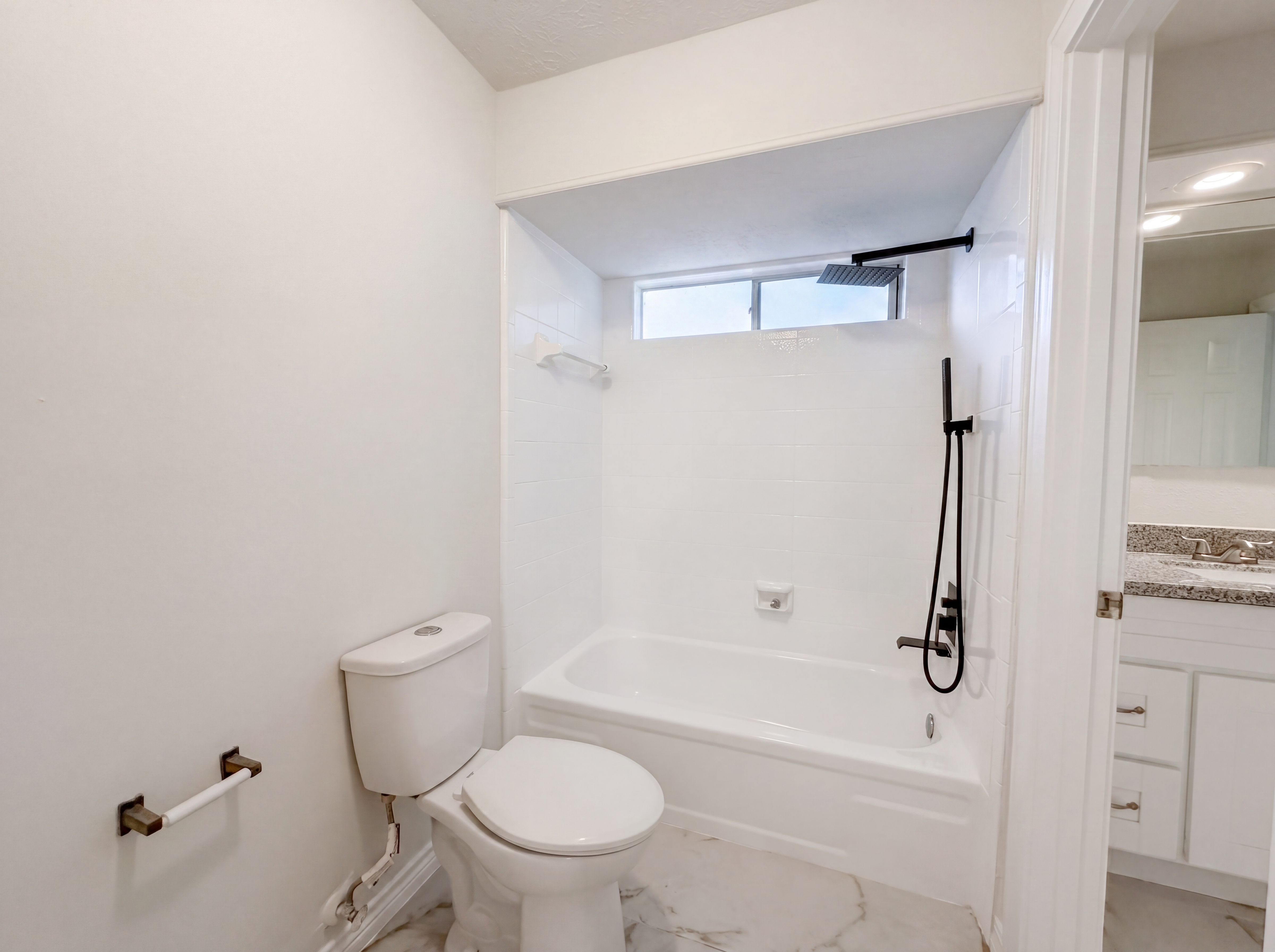 Photo 21 of 27 of 6902 Fawncliff Dr, Houston, TX