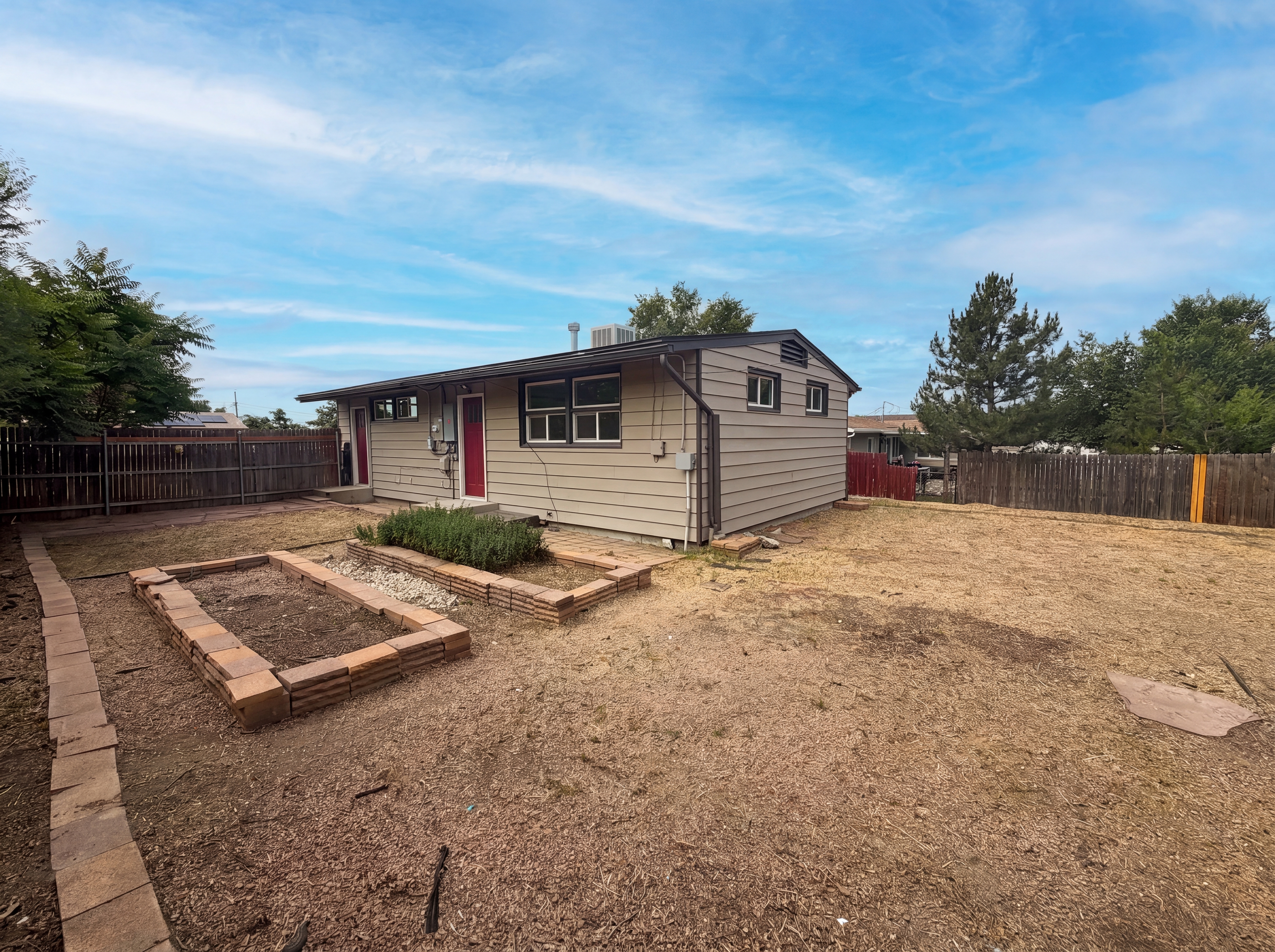 Photo 5 of 18 of 541 Del Norte St, Denver, CO
