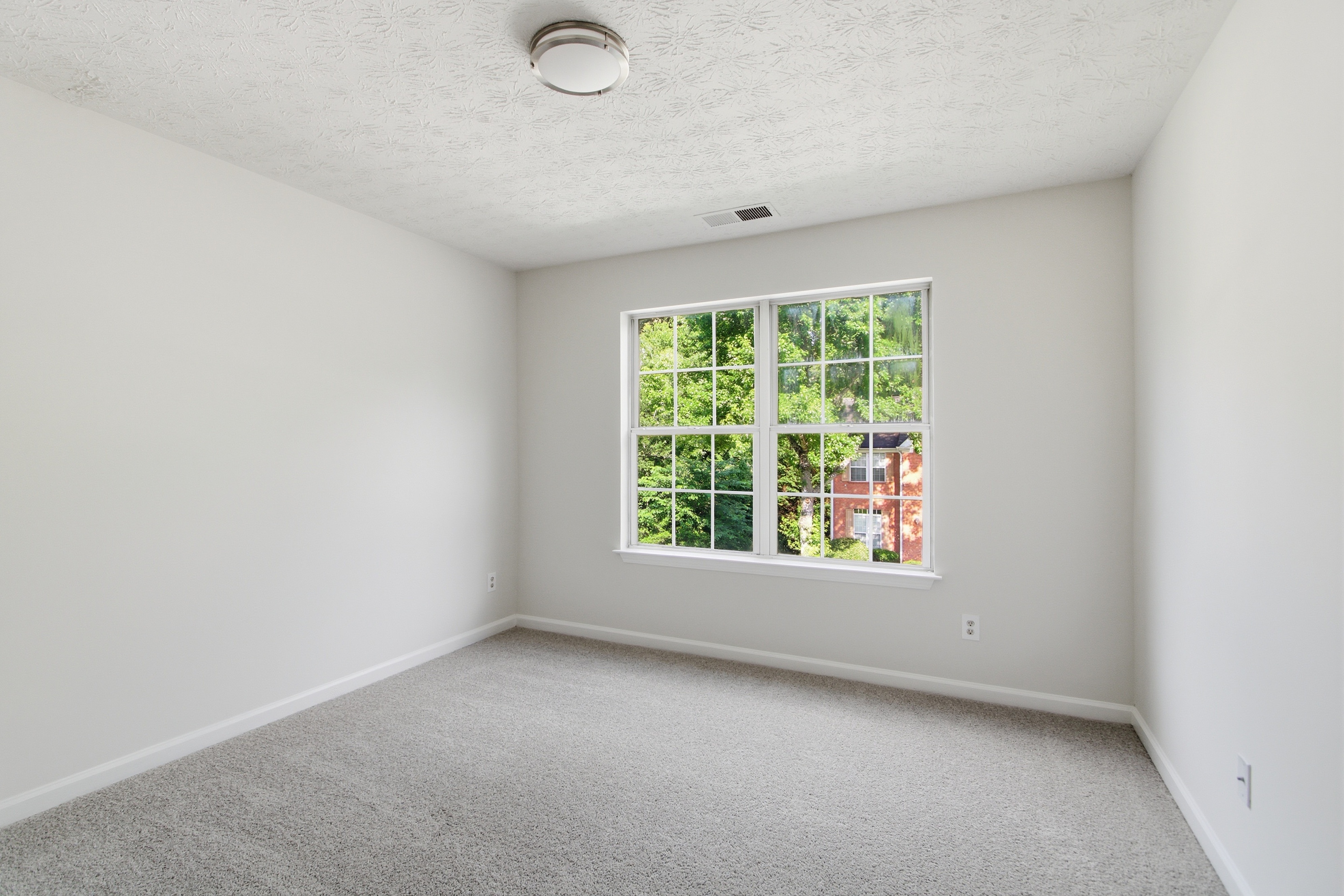 Photo 41 of 55 of 835 Shadow Lake Dr, Lithonia, GA