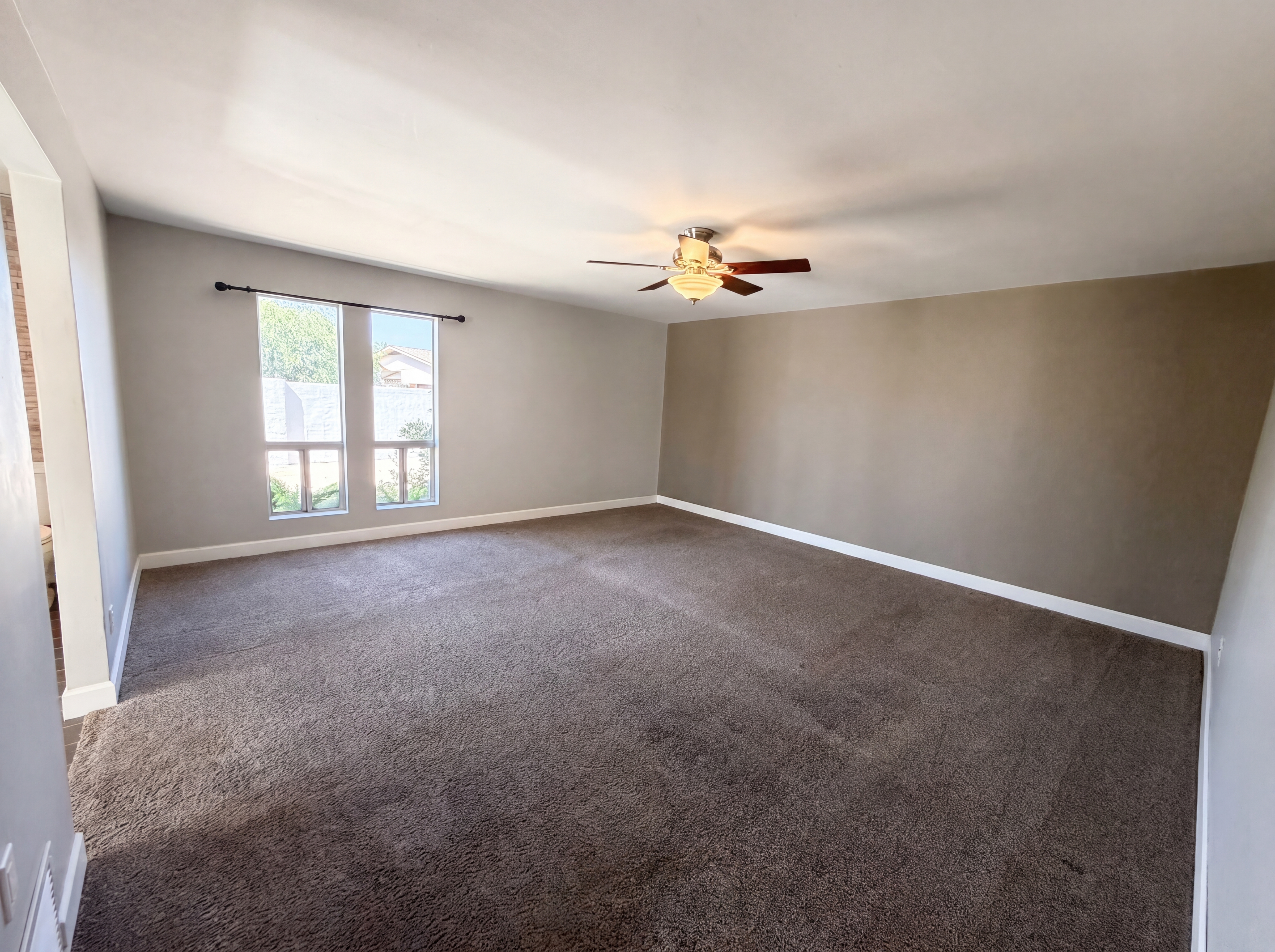 Photo 11 of 39 of 830 N Almond Cir, Mesa, AZ