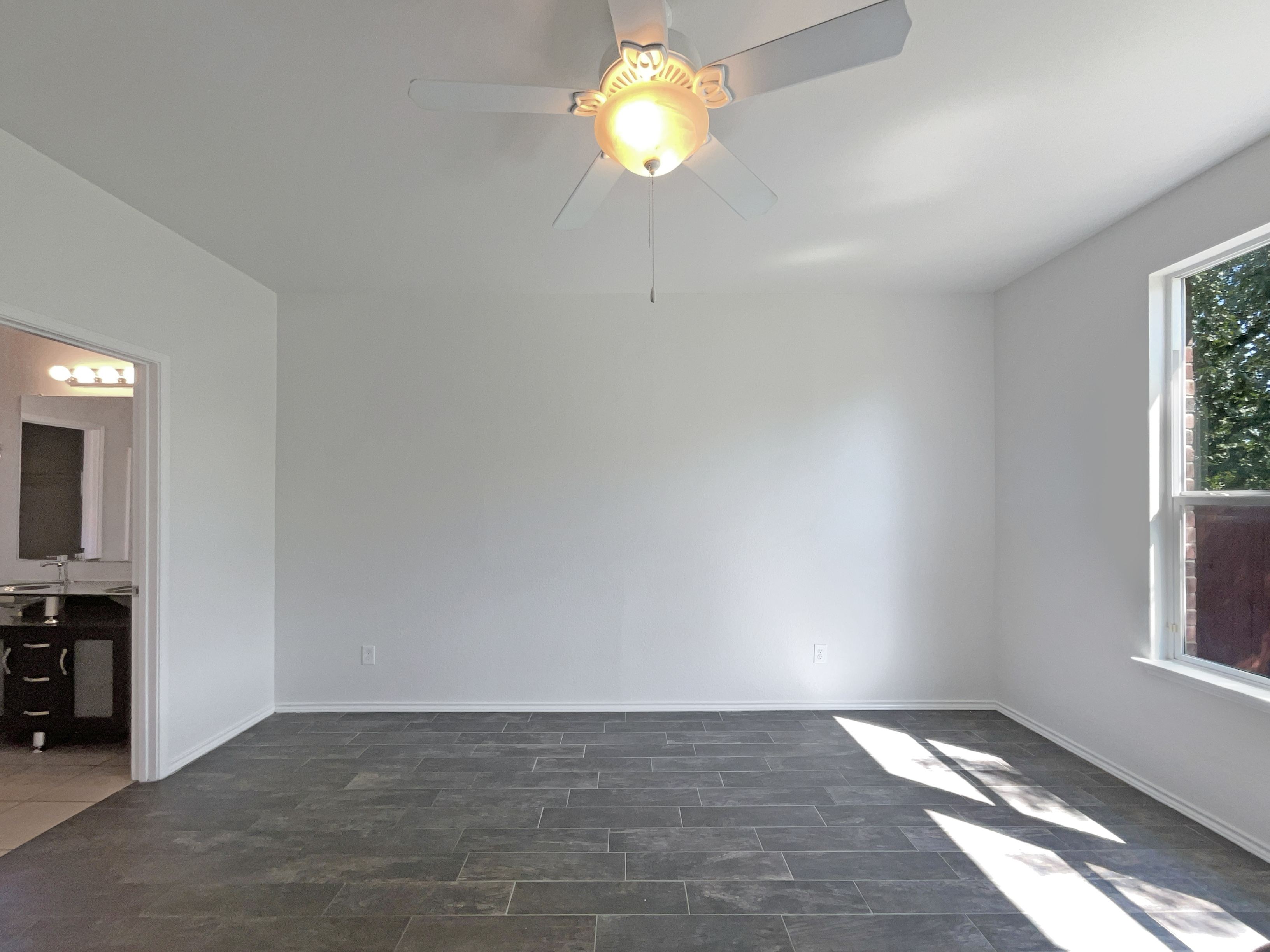 Photo 18 of 20 of 8700 Navigation Dr, Fort Worth, TX