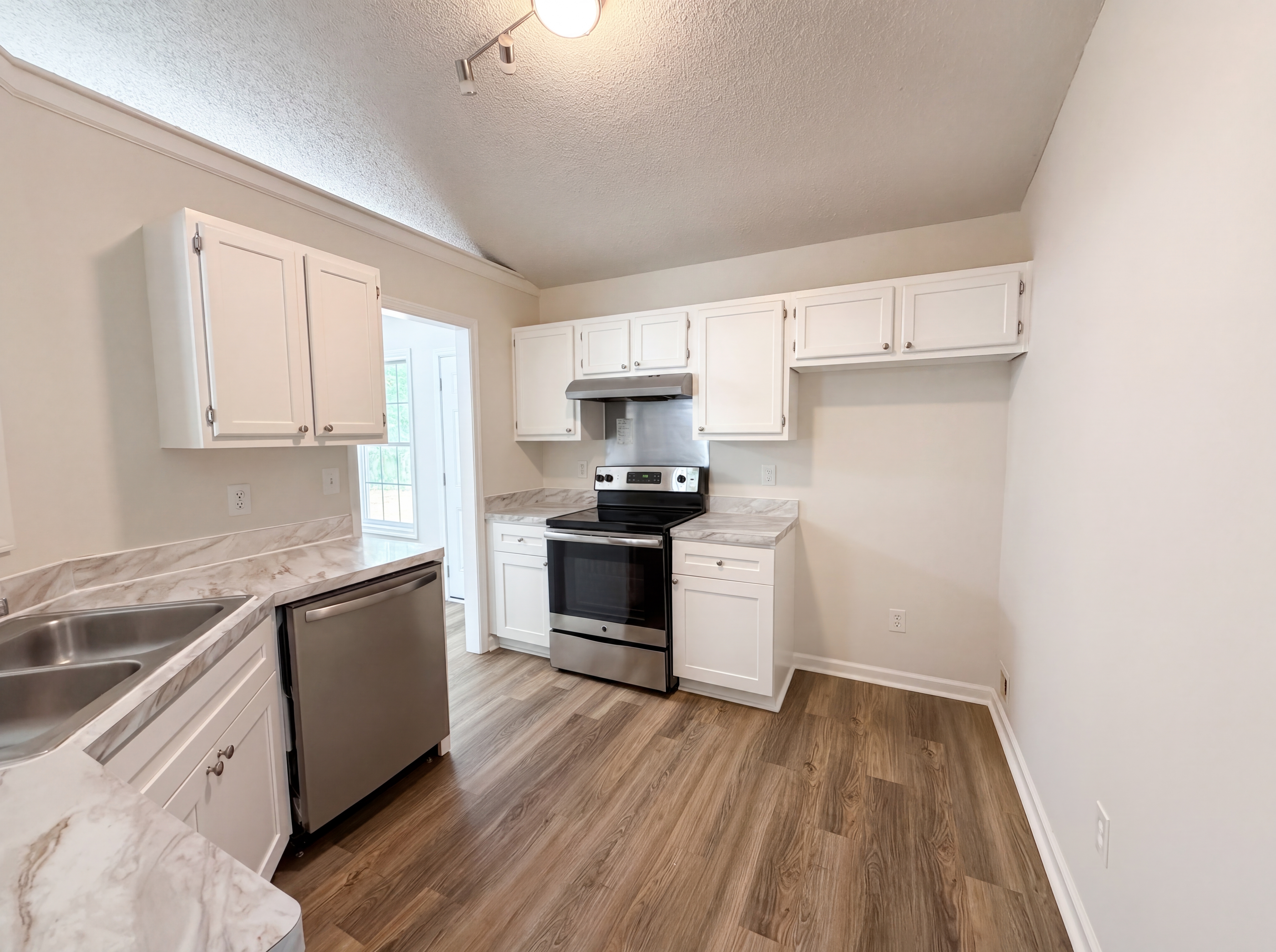 Photo 14 of 21 of 385 Southern Trace Dr, Rockmart, GA