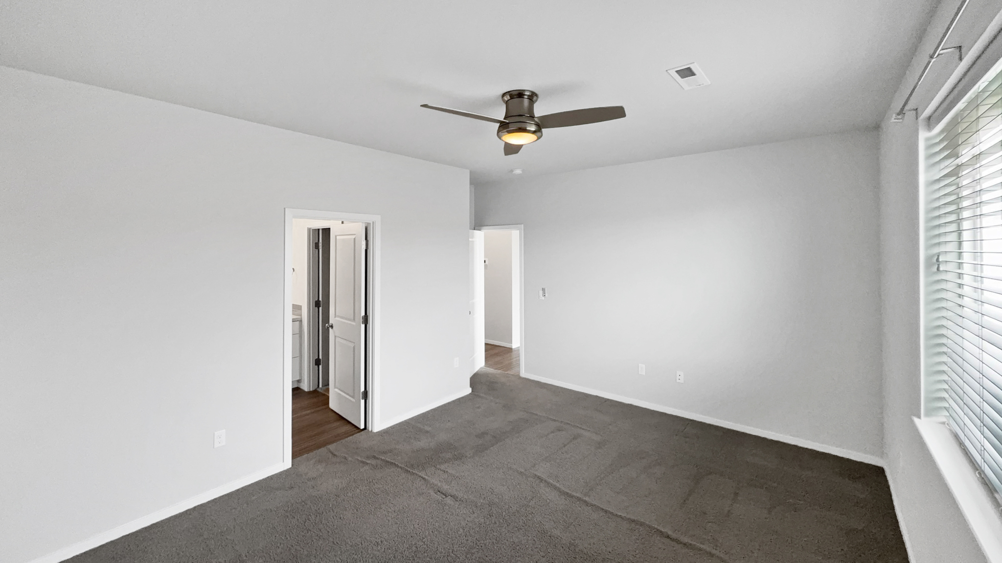 Photo 12 of 17 of 5419 Remington Dr, Pasco, WA
