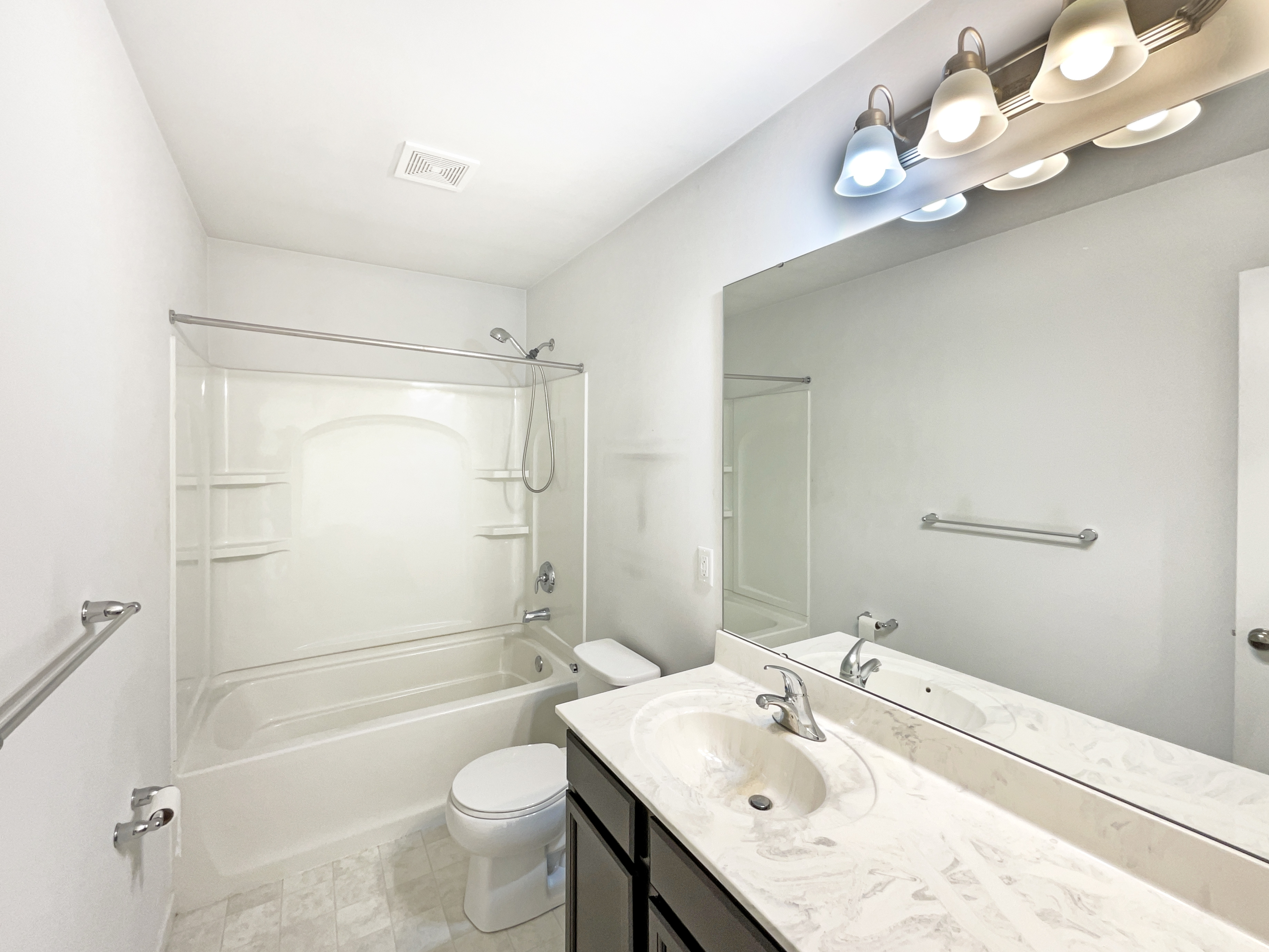 Photo 20 of 23 of 1561 Misty River Dr, Saint Paul, MO