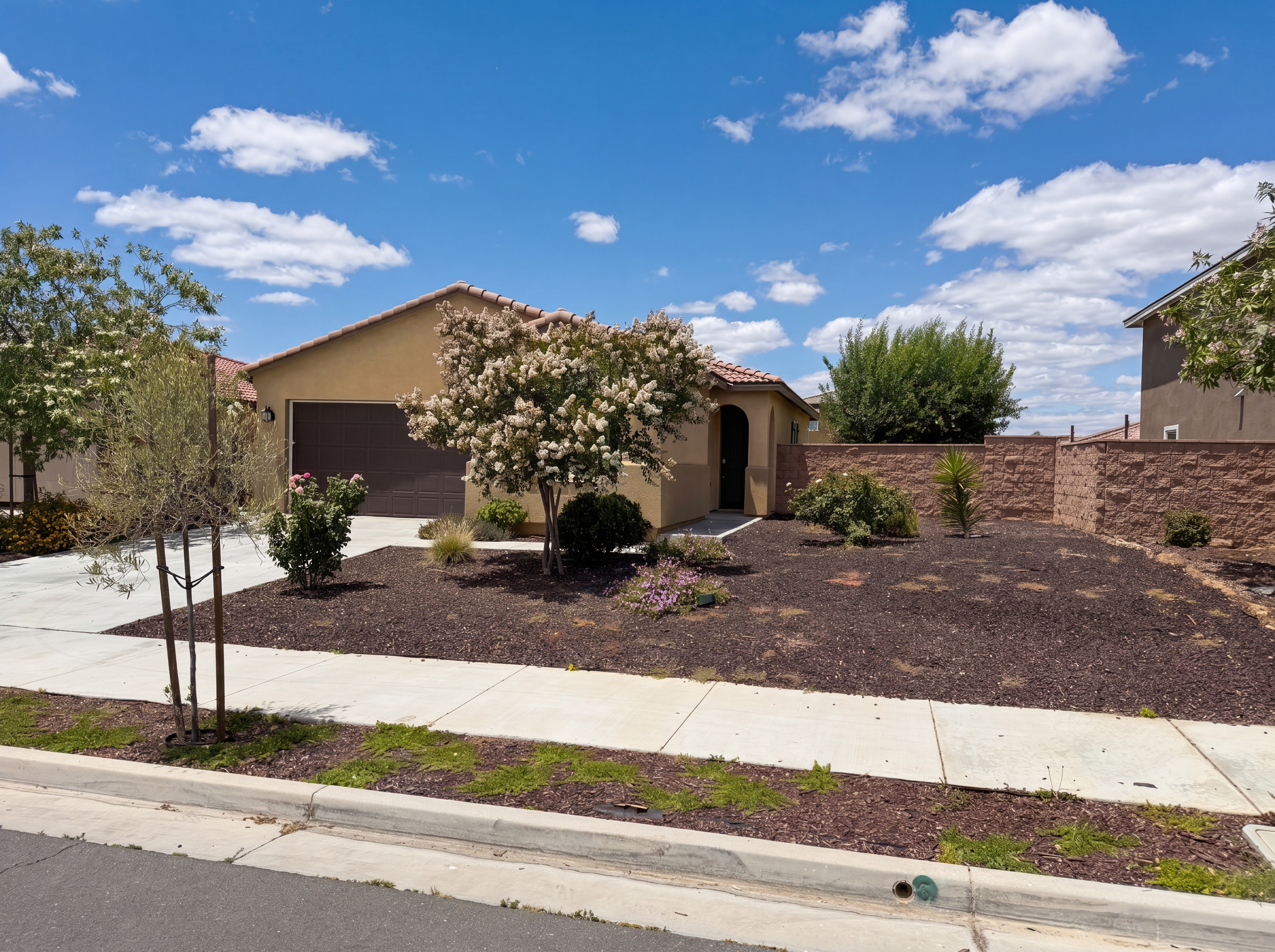 Photo 16 of 19 of 2460 Fernwood Ln, Perris, CA