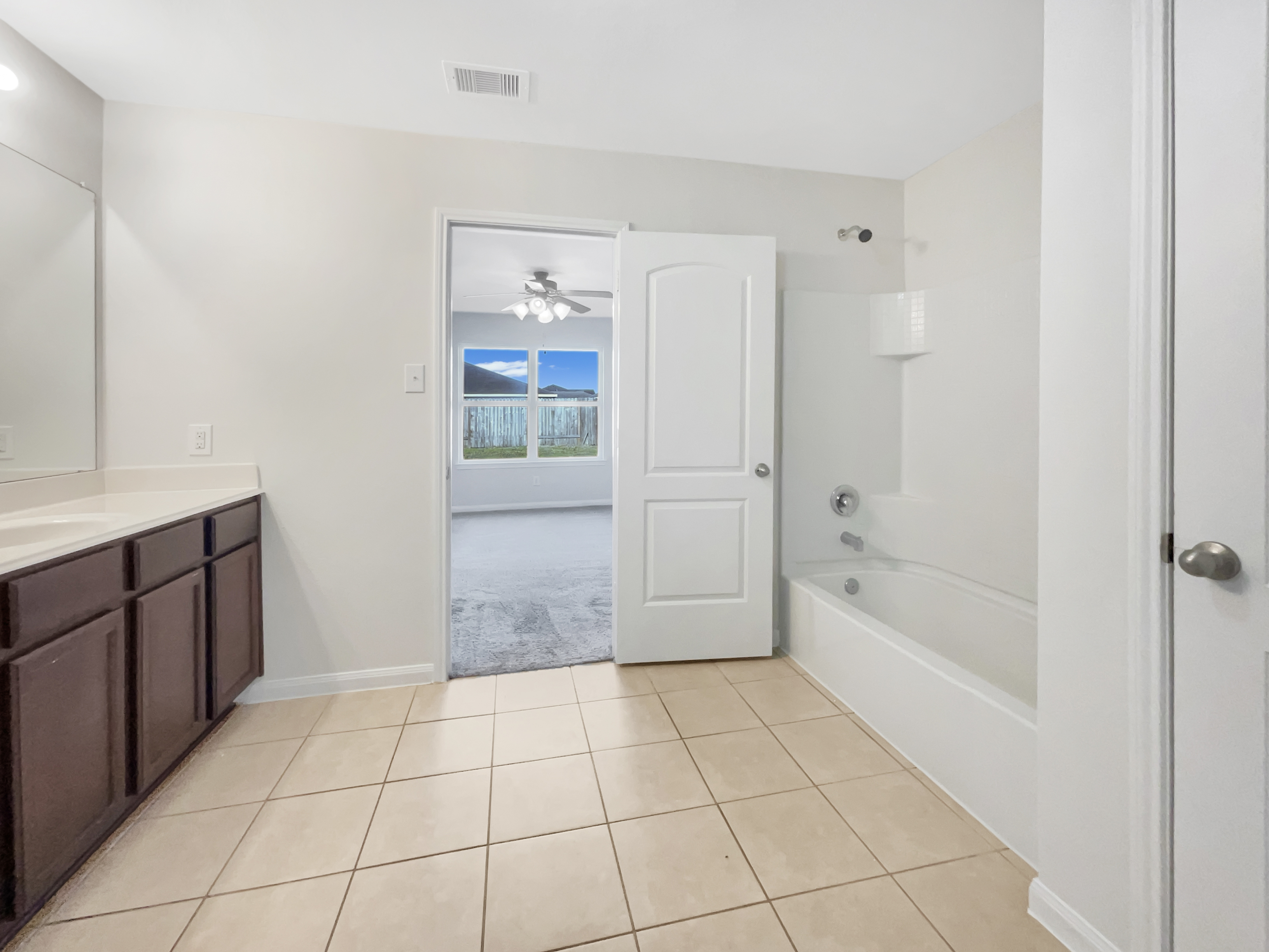 Photo 17 of 19 of 5122 Breezy Parke Ln, Richmond, TX