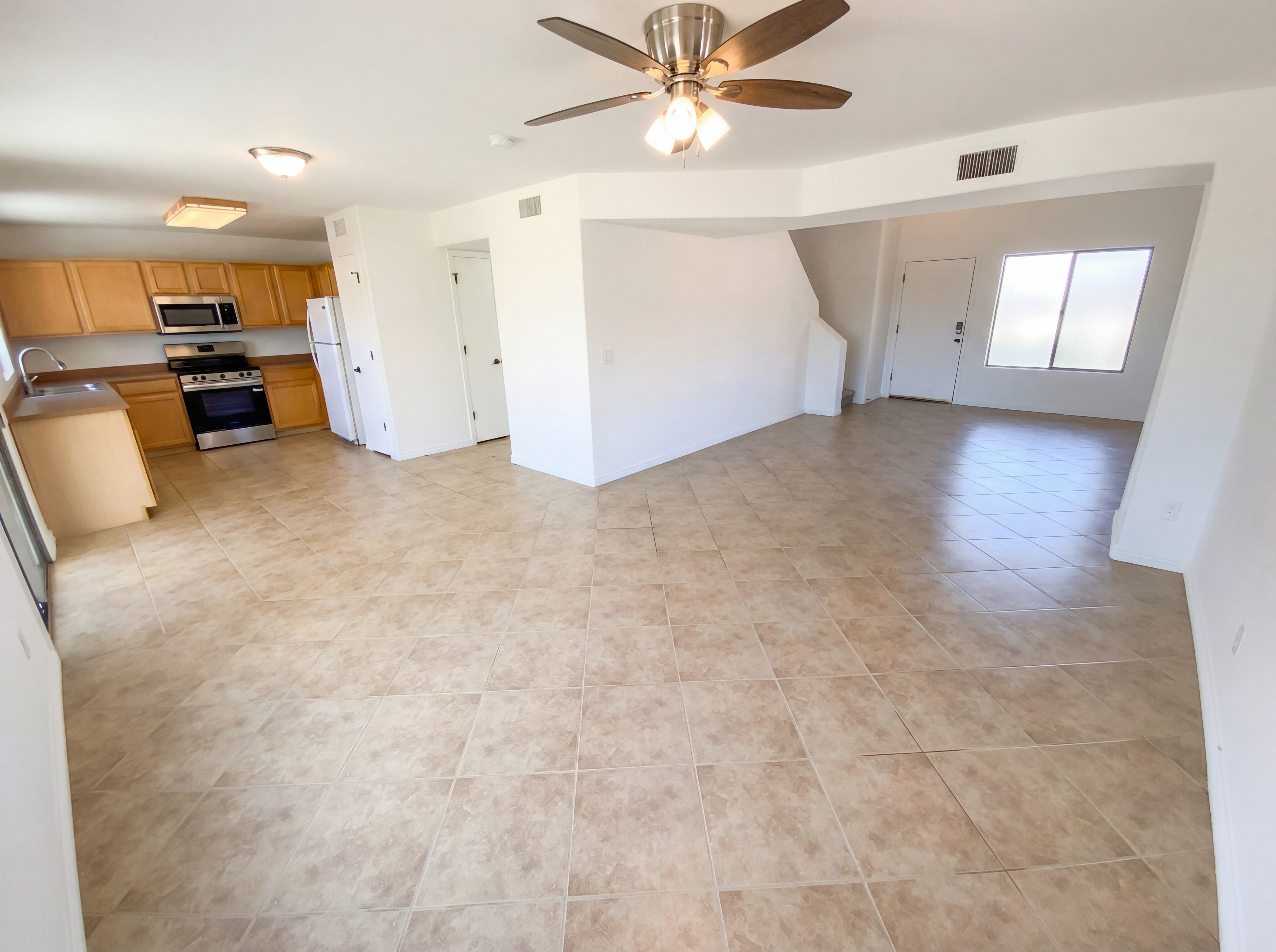 Photo 3 of 20 of 15237 N 147th Ln, Surprise, AZ