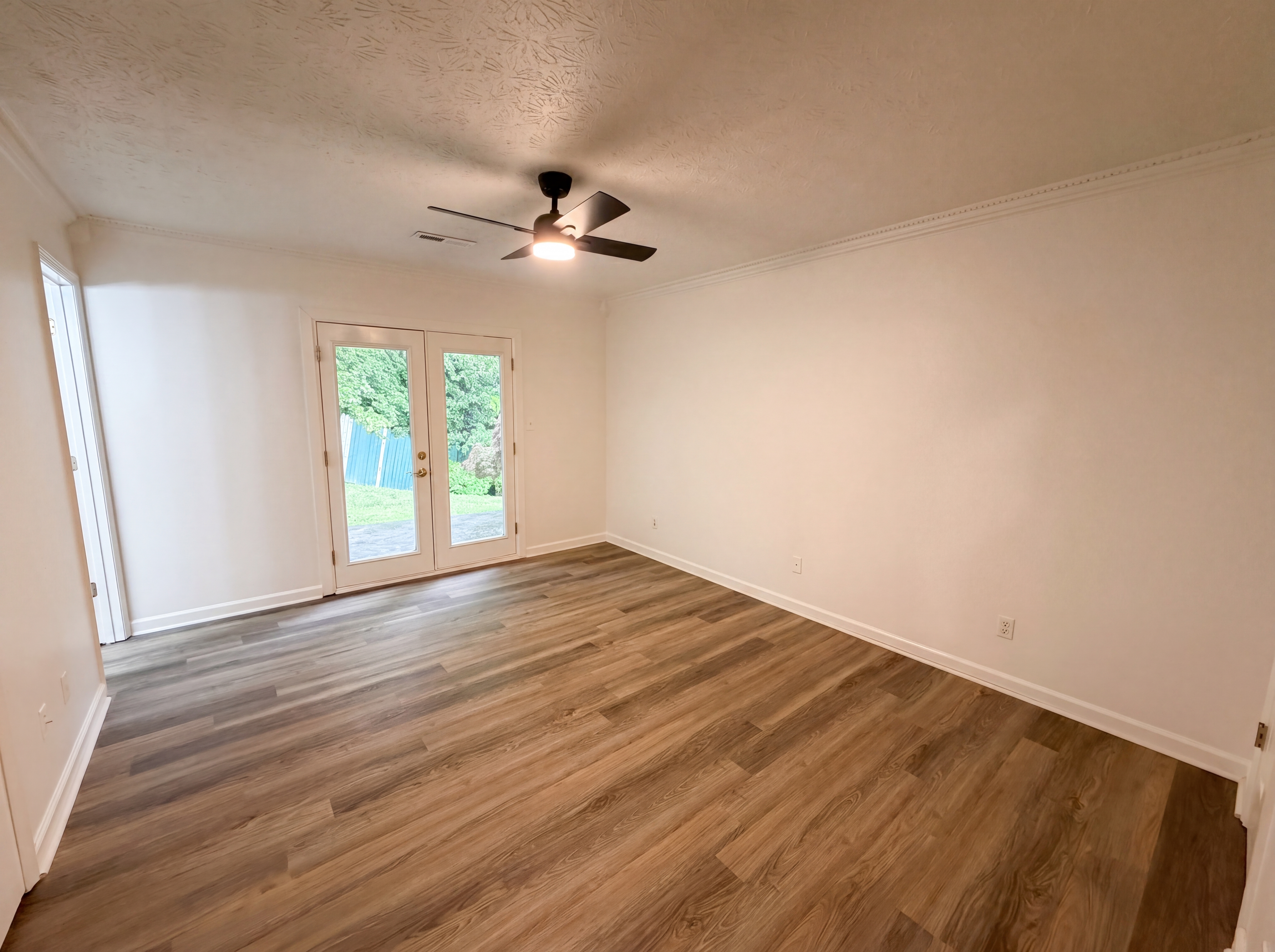 Photo 11 of 22 of 6020 Morning Glory Pl, Knoxville, TN