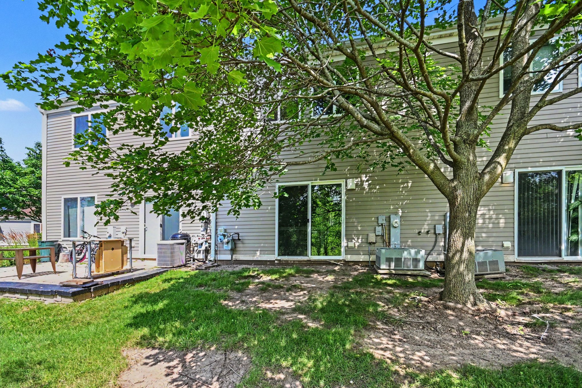 Photo 14 of 17 of 2734 Preston Ct, Aurora, IL