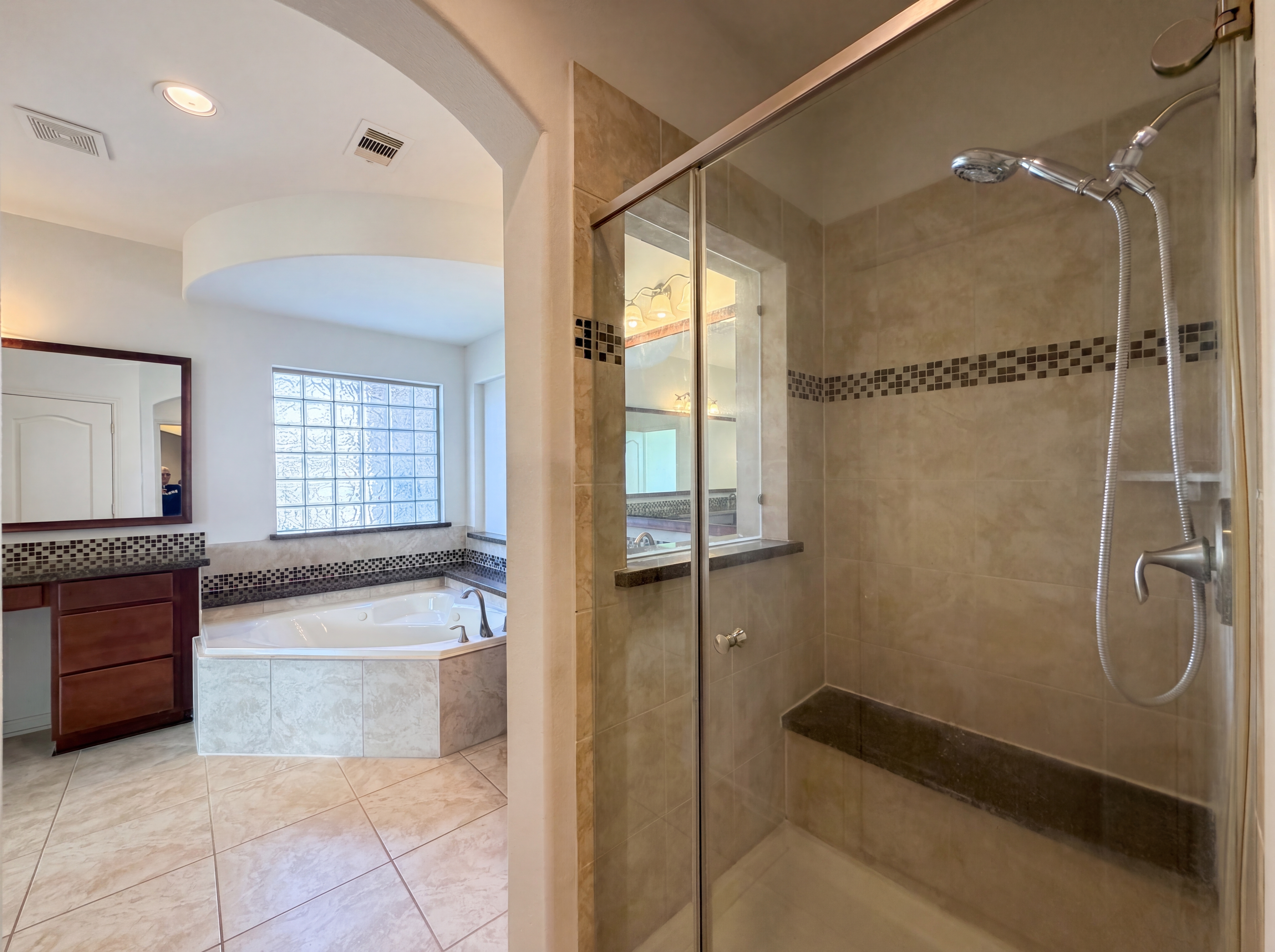 Photo 17 of 29 of 8611 Bright Angel Ln, Cypress, TX