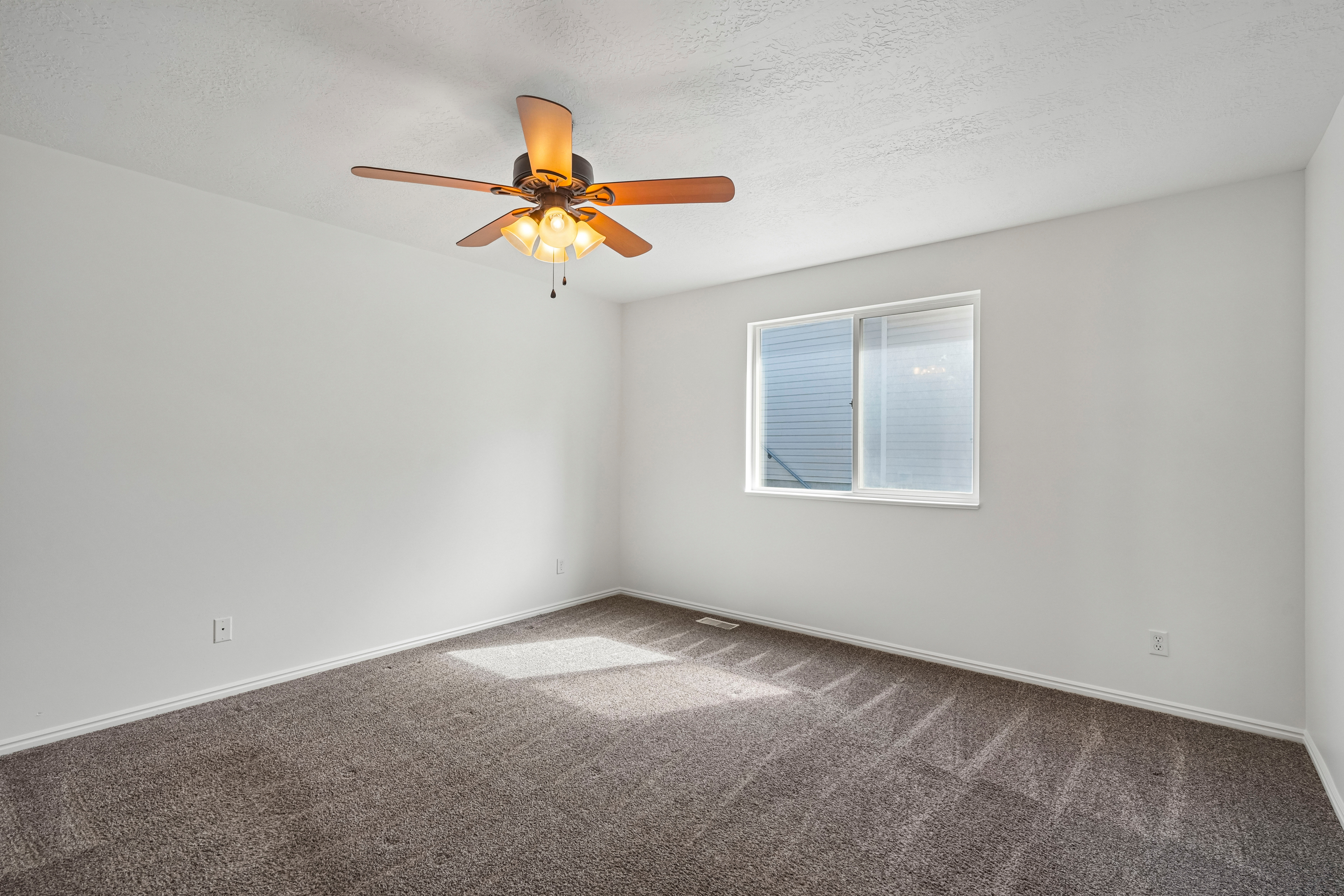 Photo 21 of 43 of 1204 E 3225 N, Layton, UT