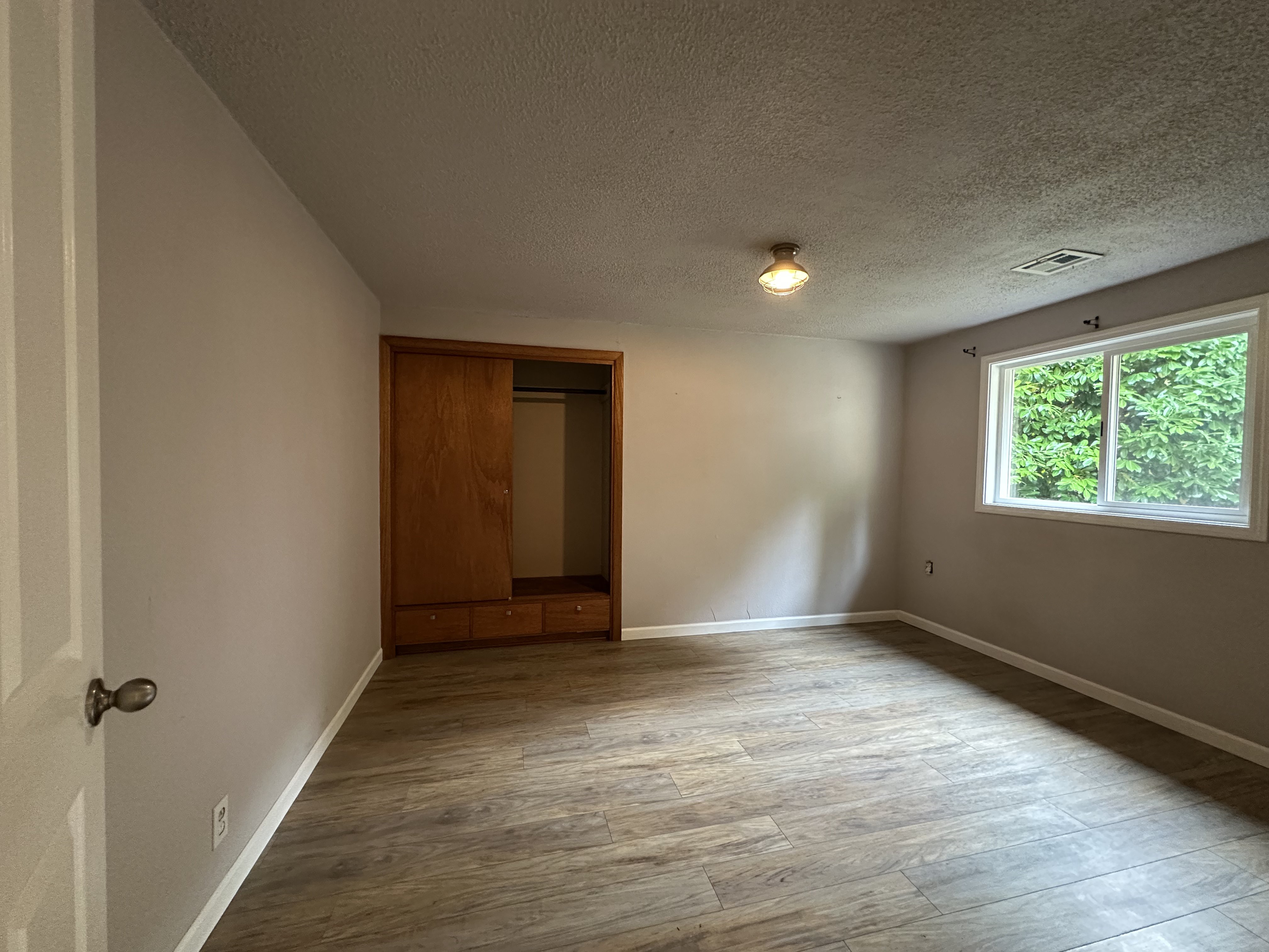 Photo 13 of 21 of 1213 Boulevard Rd SE, Olympia, WA