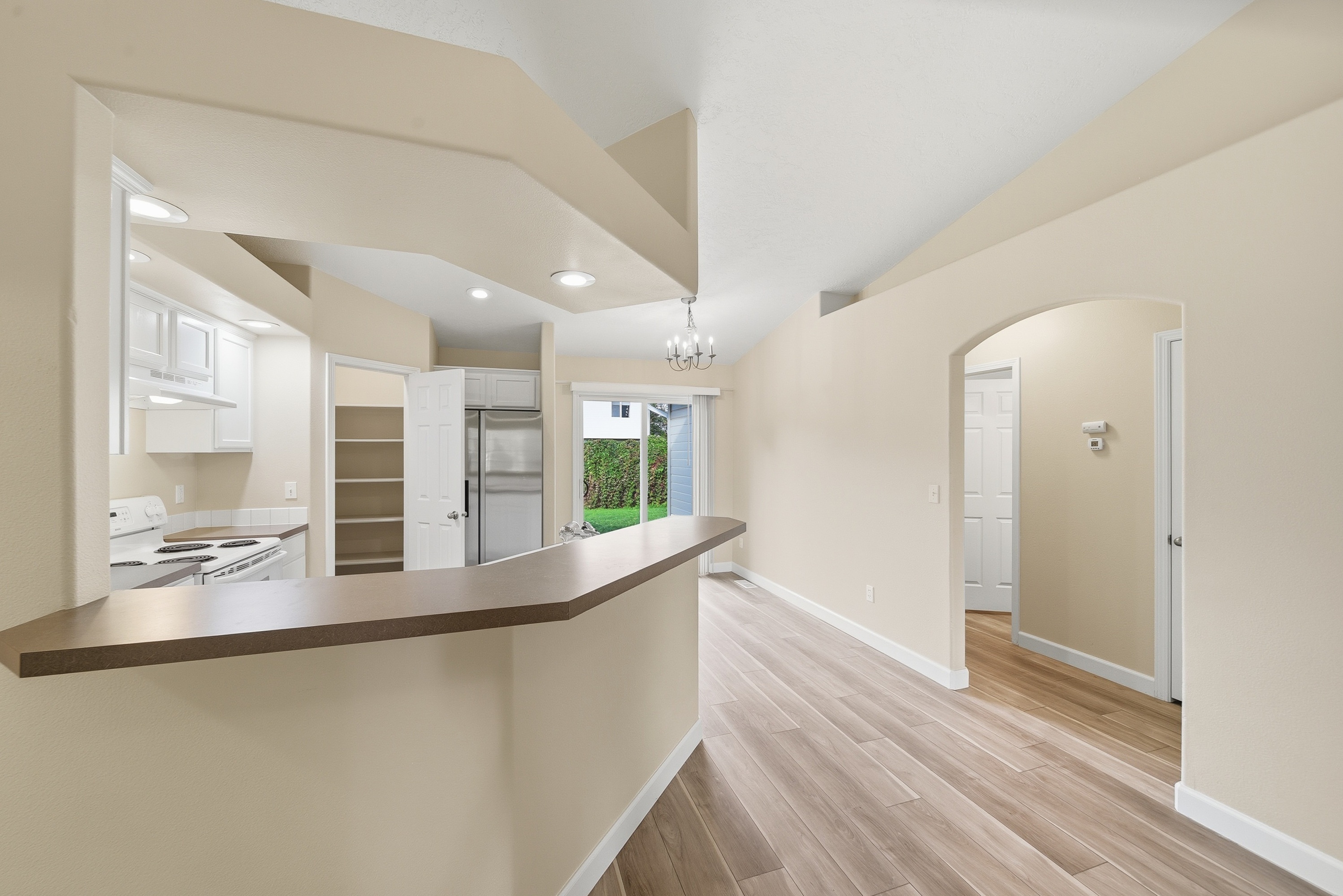 Photo 8 of 28 of 2059 N Eureka Ave, Meridian, ID