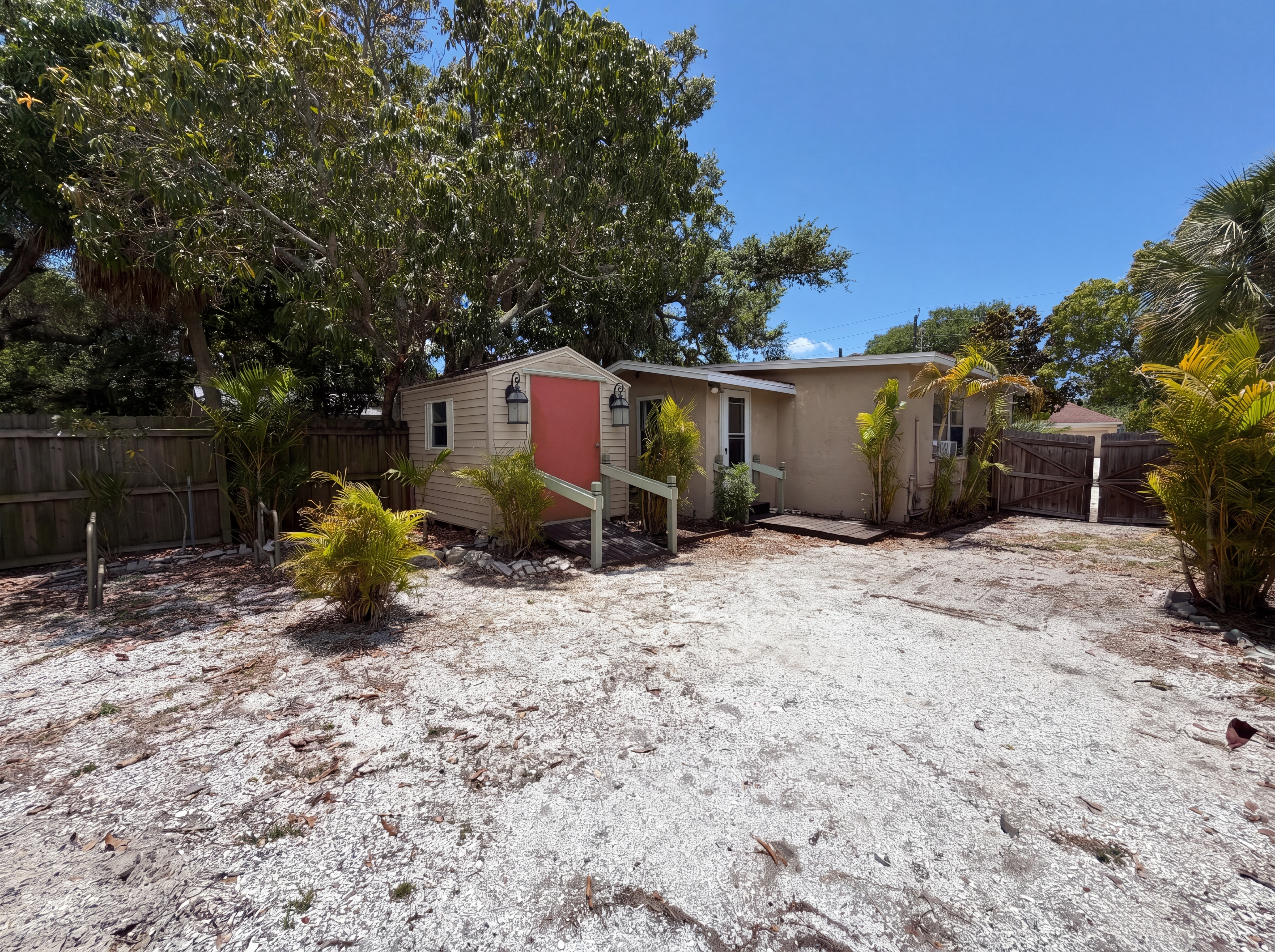 Photo 21 of 22 of 2228 N Orange Ave, Sarasota, FL