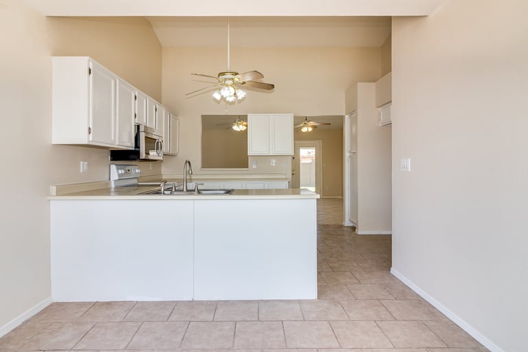Photo 6 of 27 - 7239 W Sunnyslope Ln, Peoria, AZ 85345