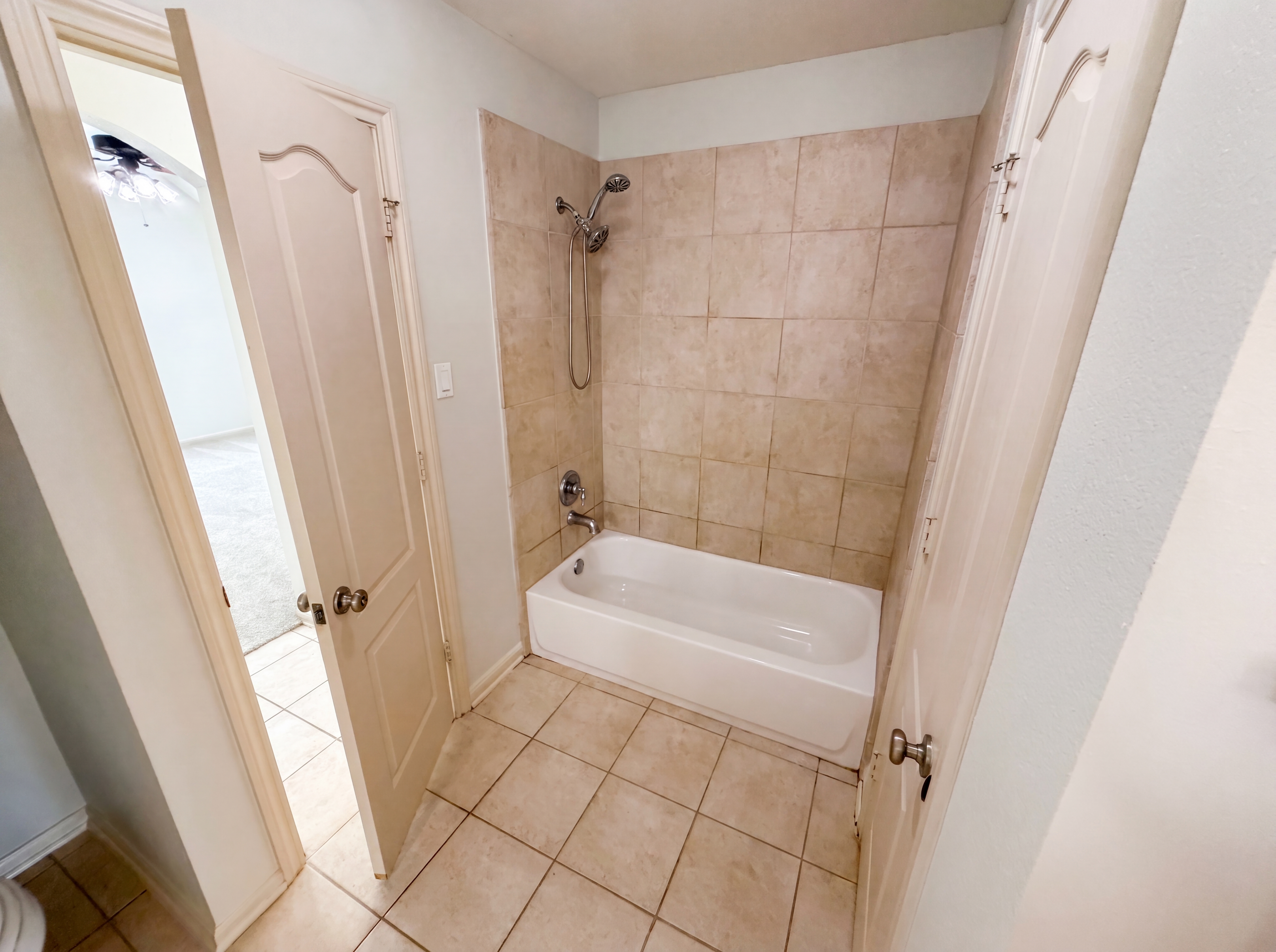 Photo 25 of 36 of 15822 Maple Shores Dr, Houston, TX
