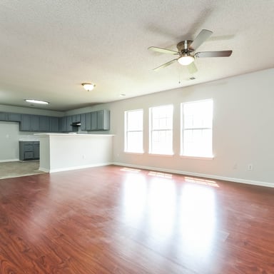 Property photo 3 of 1004 Friartuck Trl