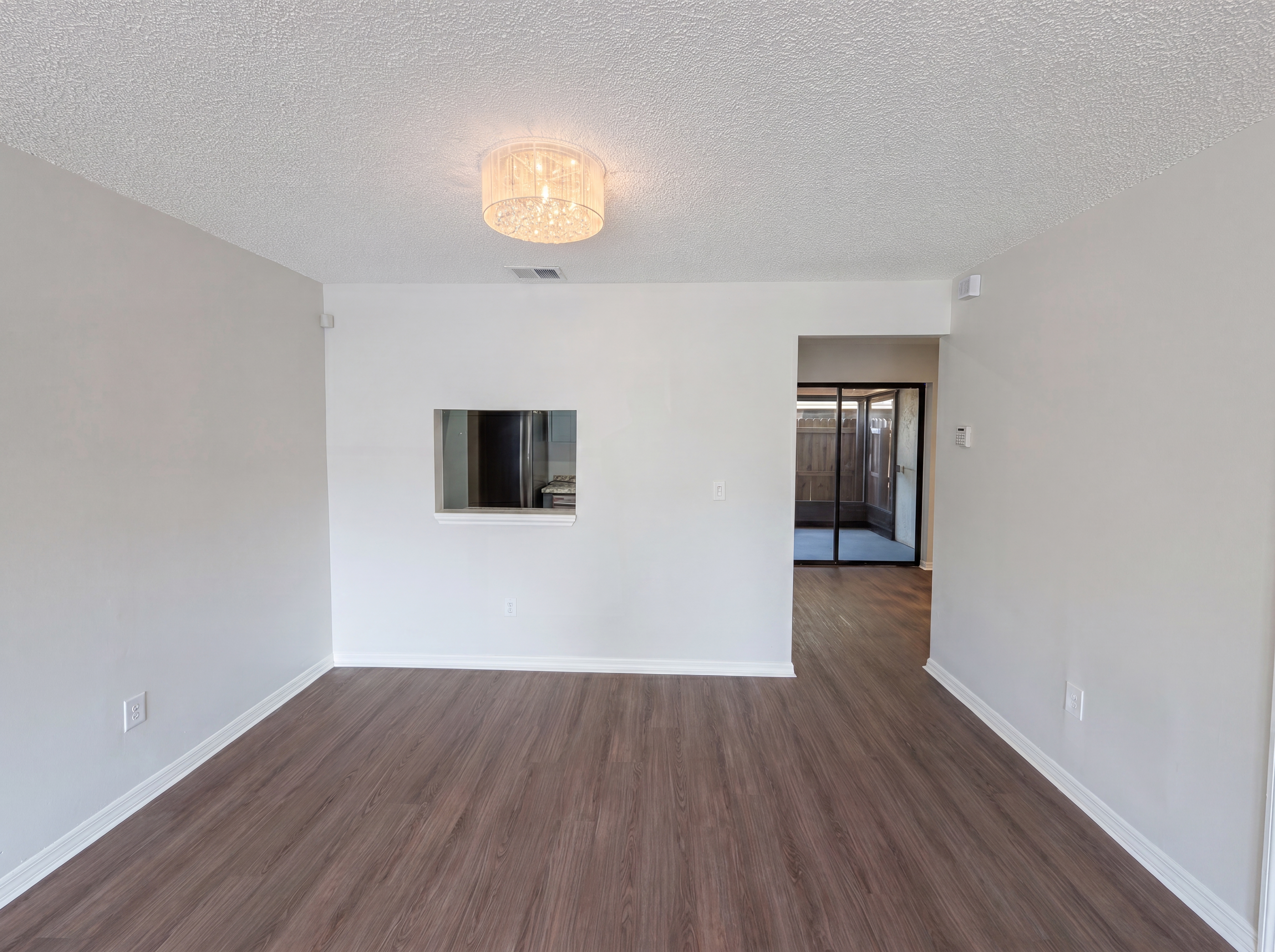 Photo 11 of 24 of 1602 Little Falls Cir, Orlando, FL