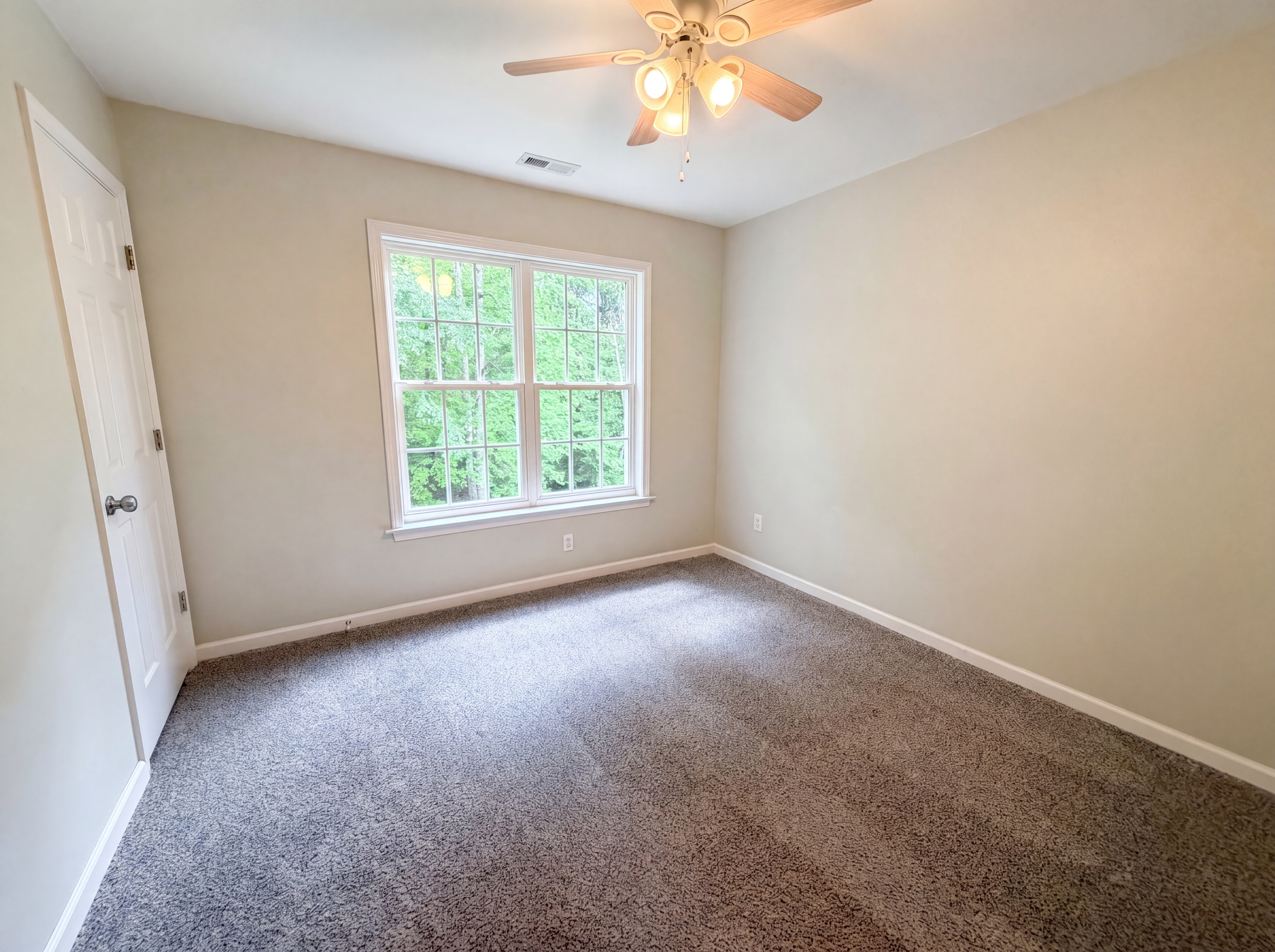 Photo 10 of 21 of 319 Beacon Hills Dr, Gastonia, NC