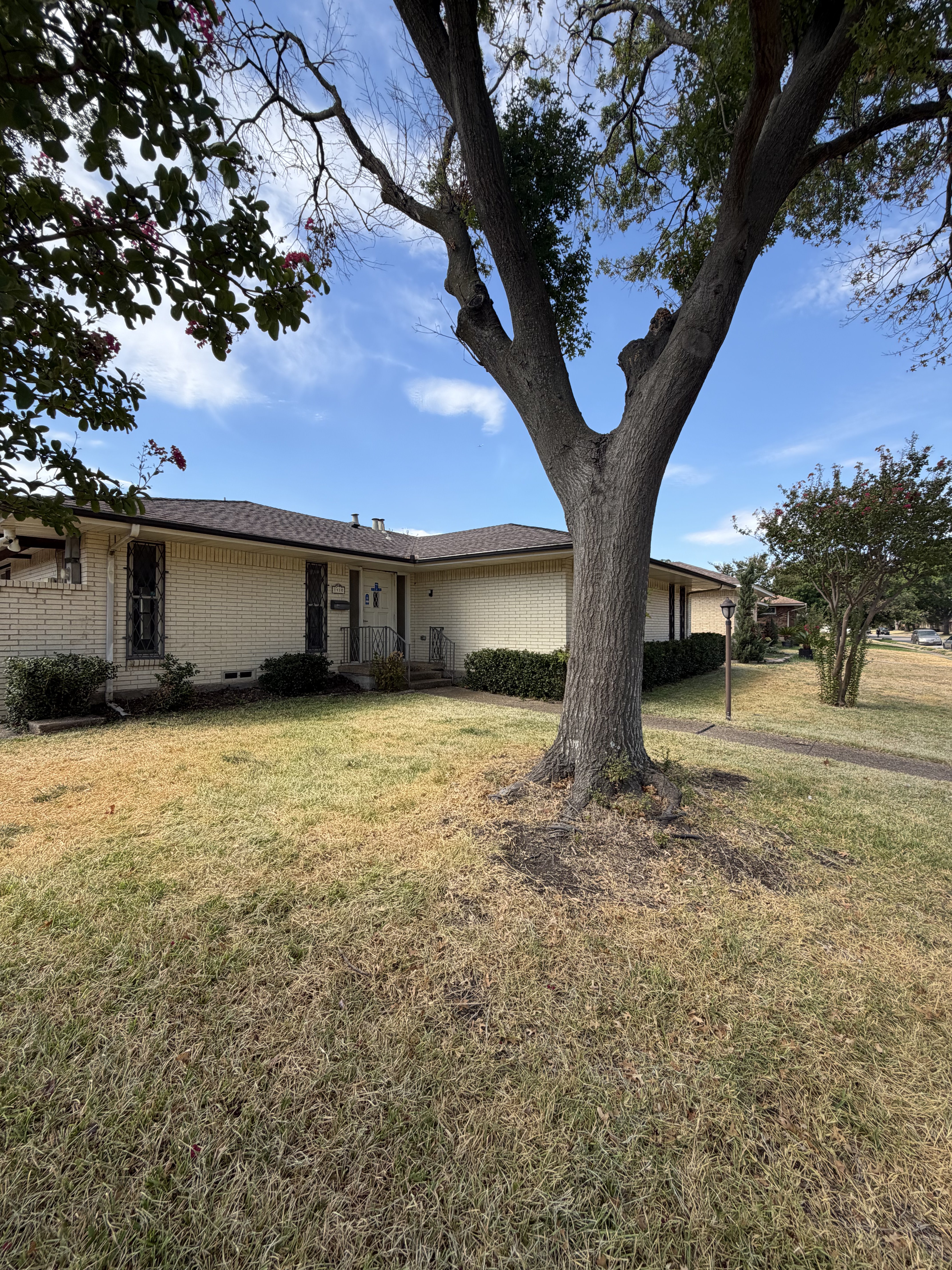 Photo 7 of 17 of 1410 Lexington Dr, Garland, TX