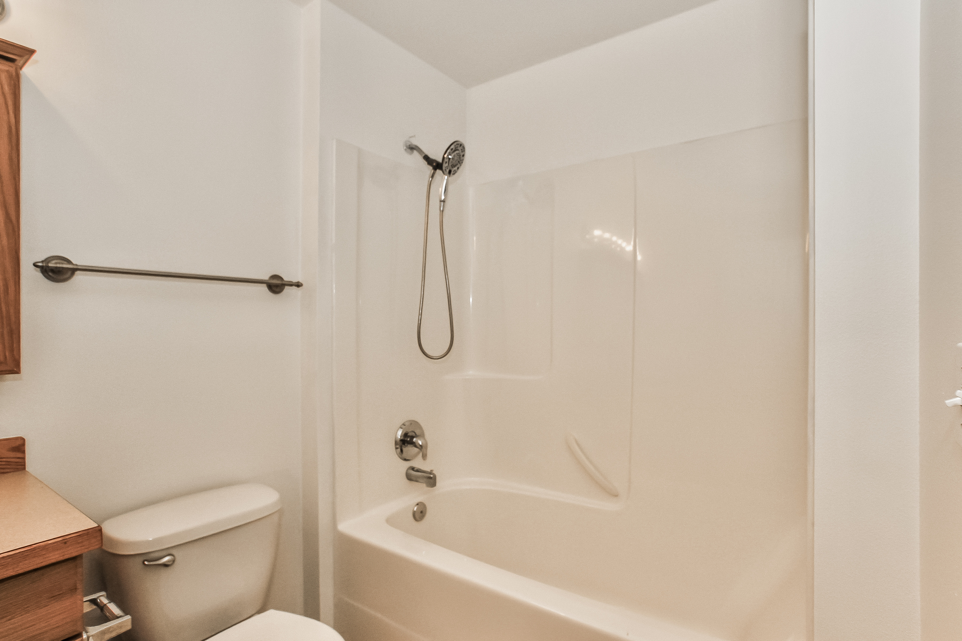 Photo 15 of 21 of 3311 New Hope Cir, Bremerton, WA