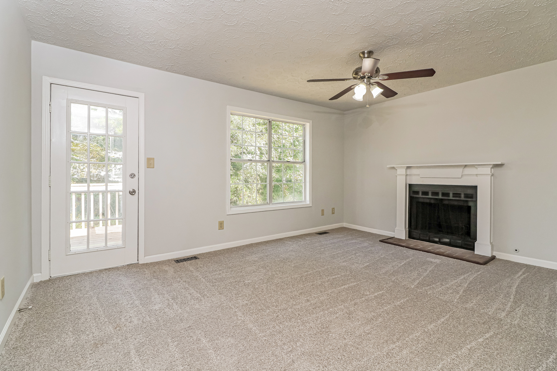 Photo 3 of 30 of 4050 Paloverde Dr NW, Kennesaw, GA