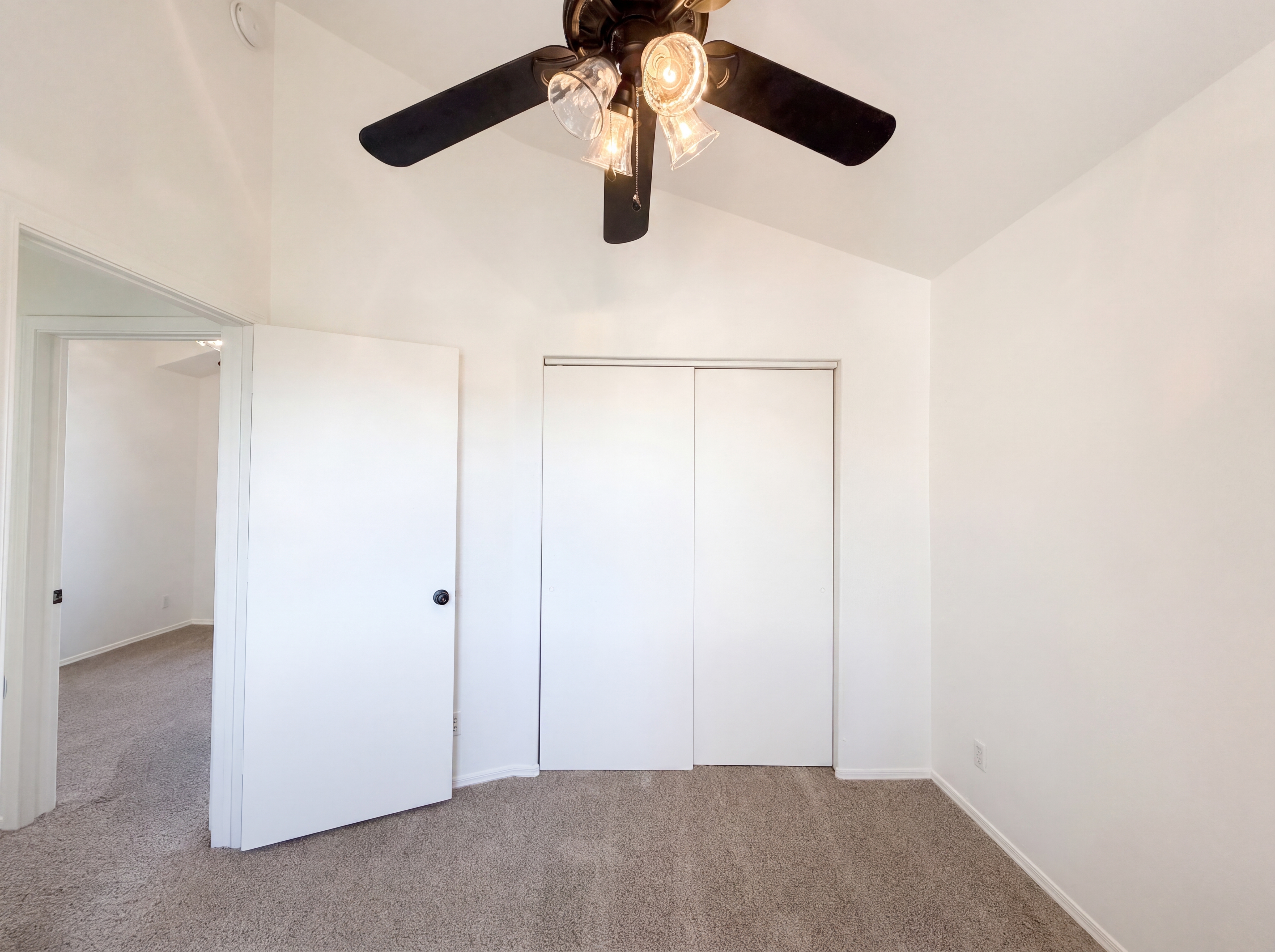 Photo 13 of 21 of 1114 S Tiago Dr, Gilbert, AZ