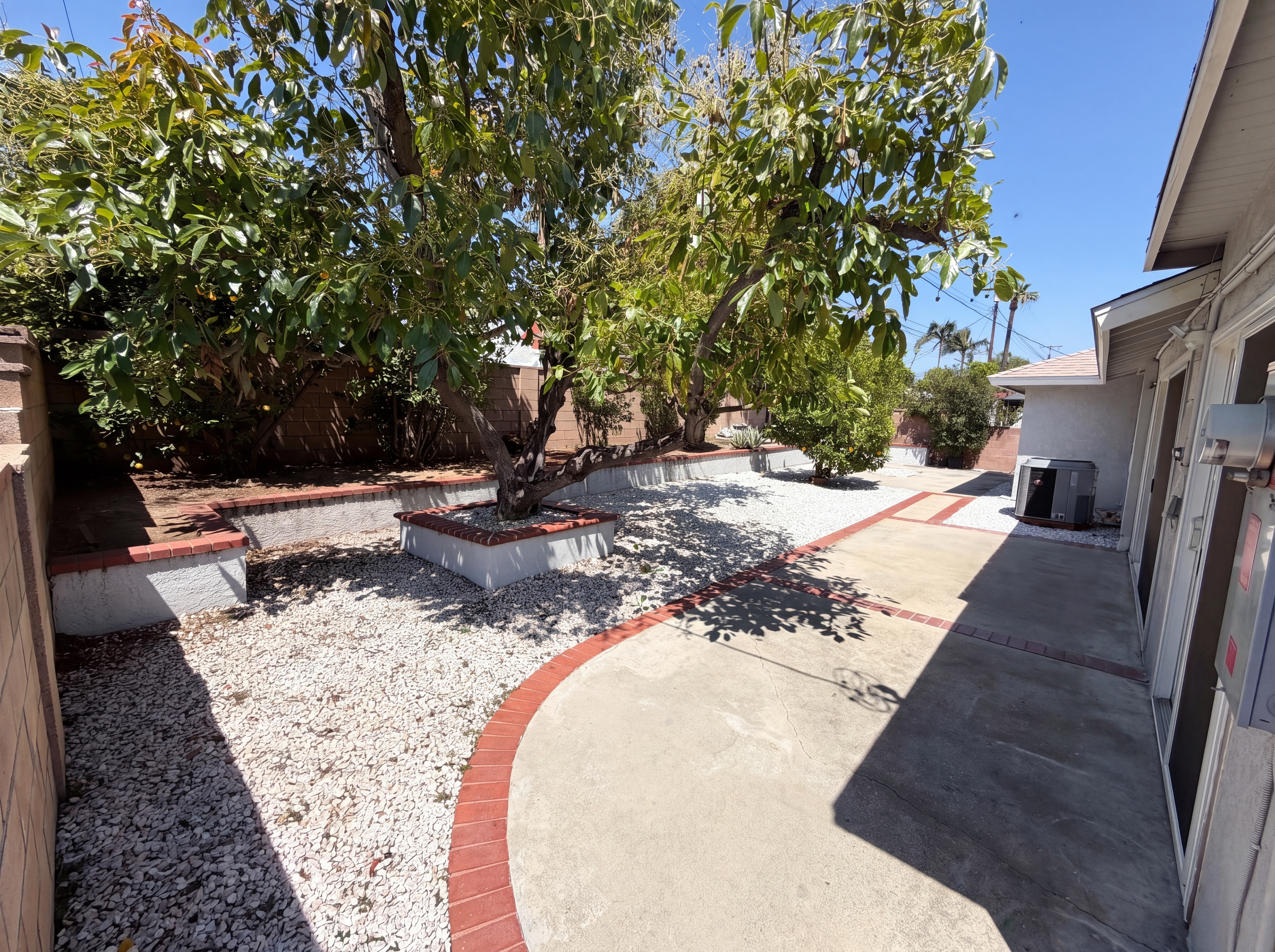 Photo 32 of 33 of 1007 E Citrus Edge St, Azusa, CA